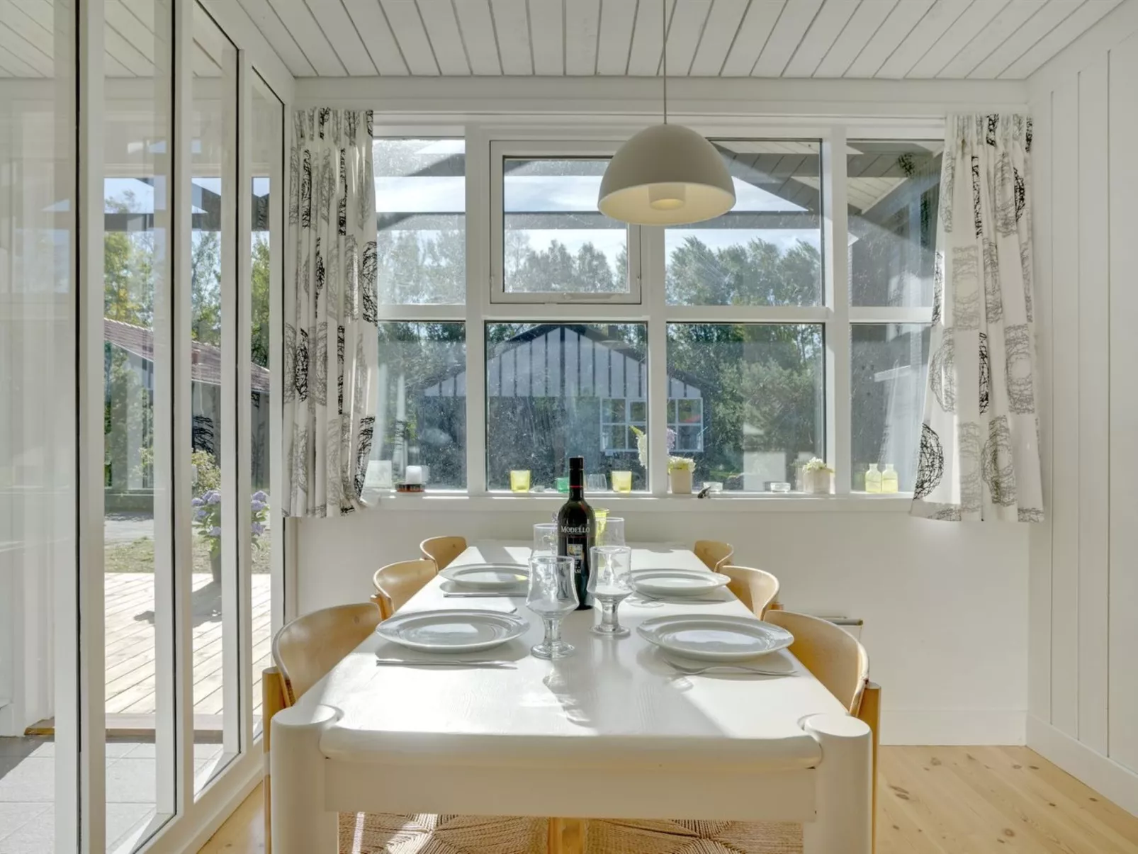 "Bergit" - 55m from the sea-Binnen