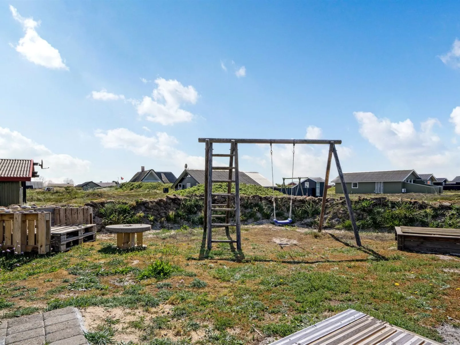 "Henning" -  from the sea-Buiten