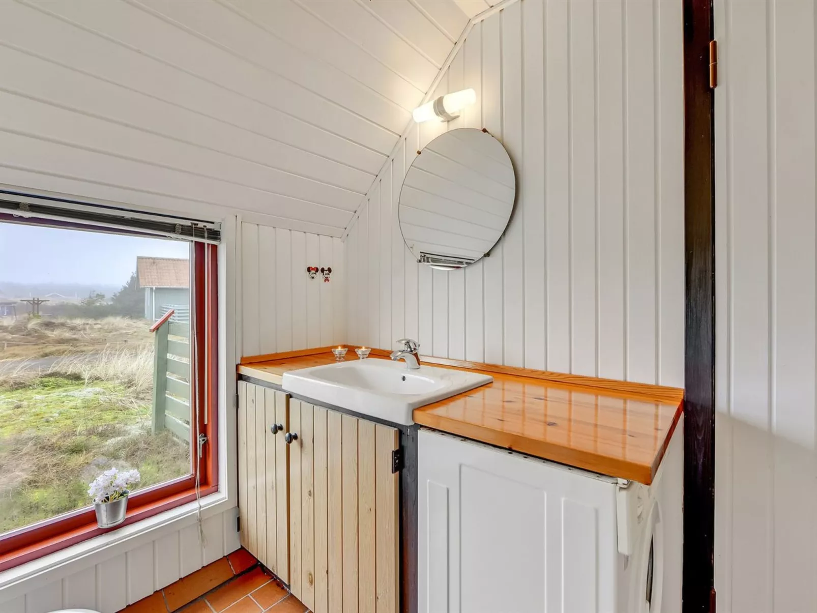 "Rayne" -  from the sea-Binnen