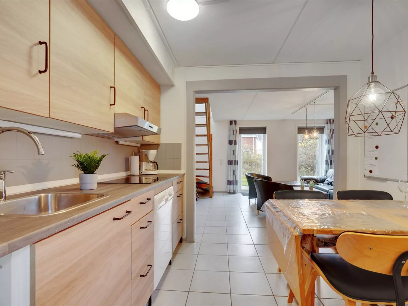 "Paula" - 2.3km from the sea - Binnen