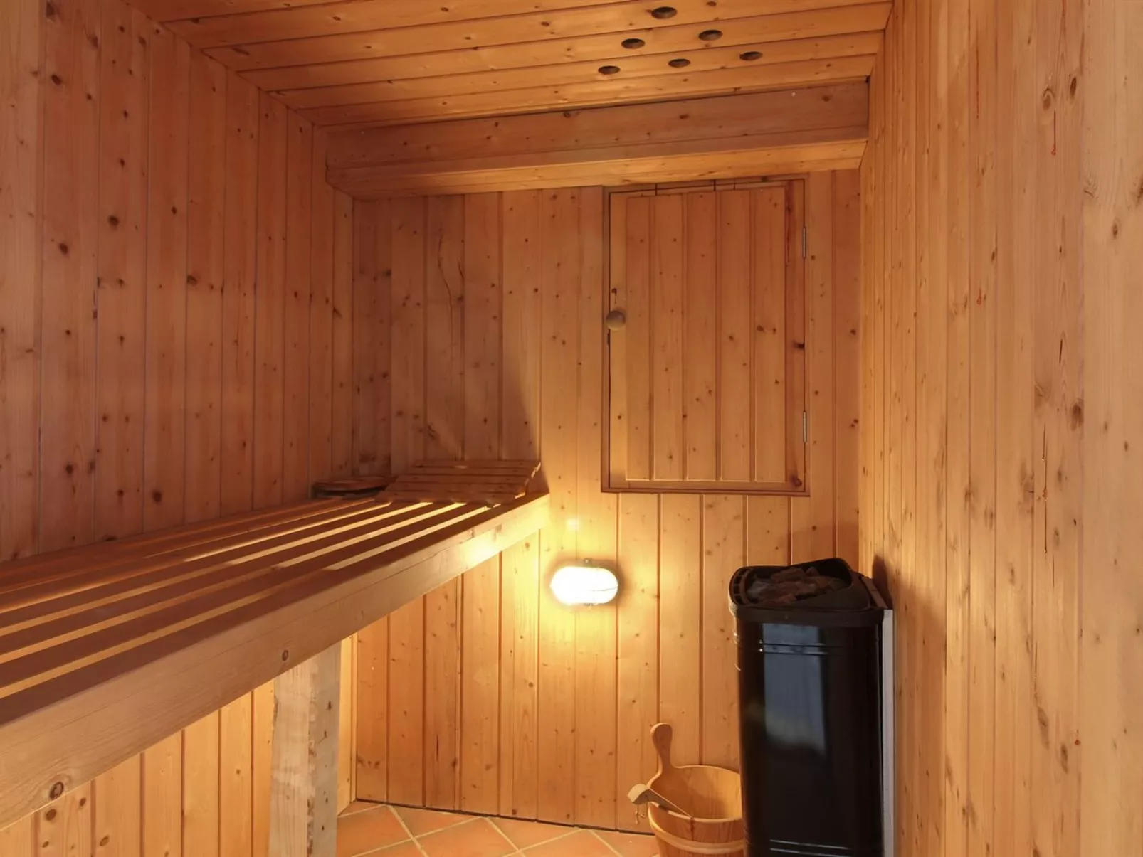 "Kosara" - 50m from the sea-Binnen