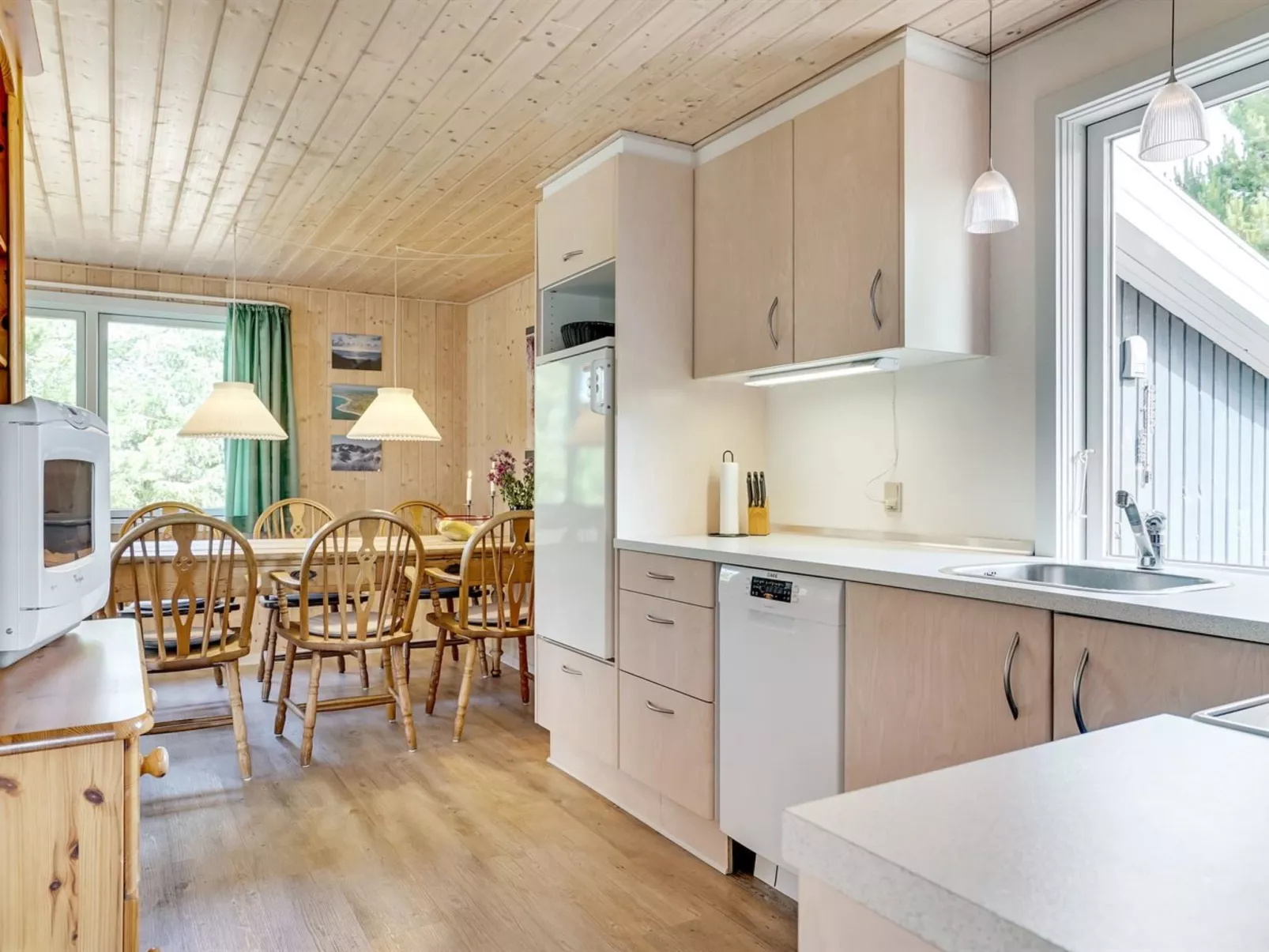 "Hughlek" - 900m from the sea-Binnen