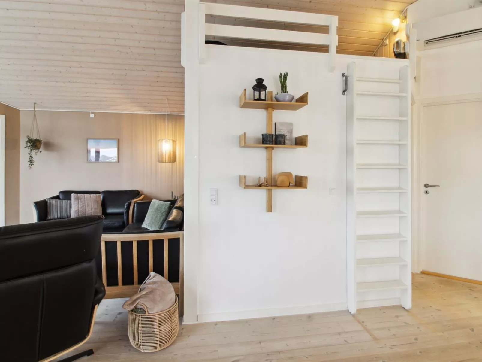 "Tiane" - 800m from the sea-Binnen