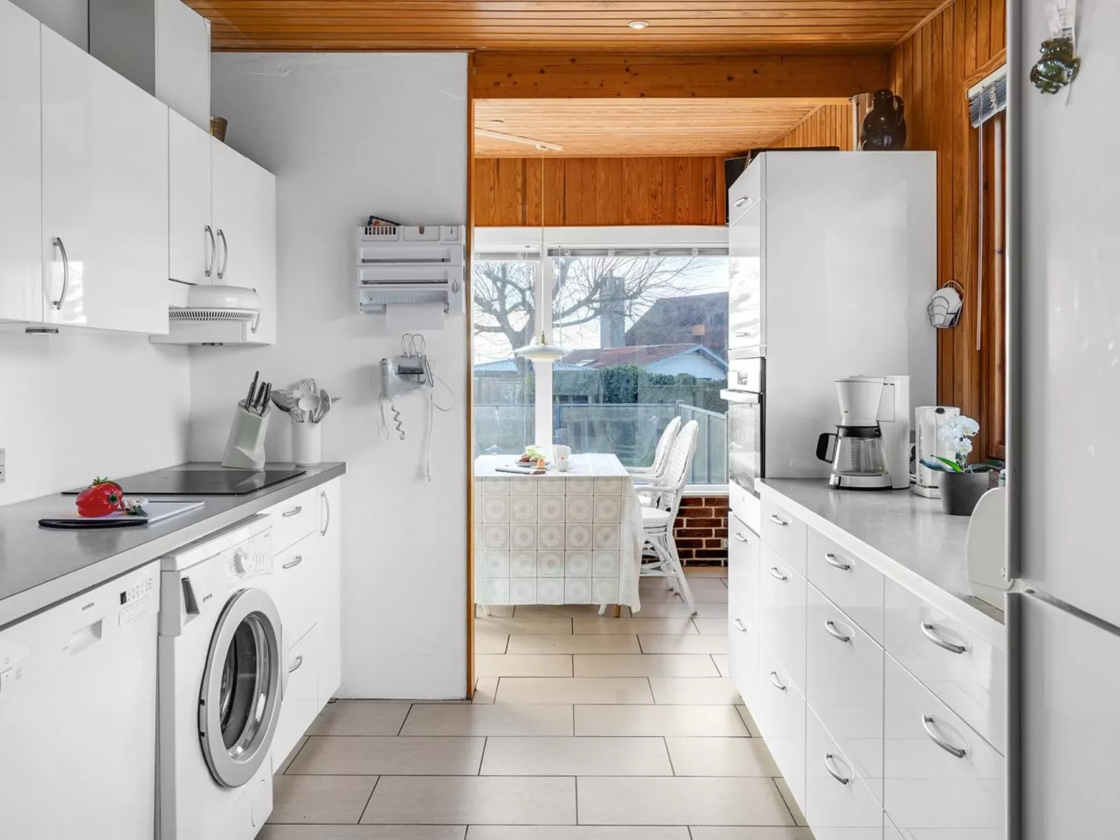 "Dzavid" - 10m from the sea-Binnen