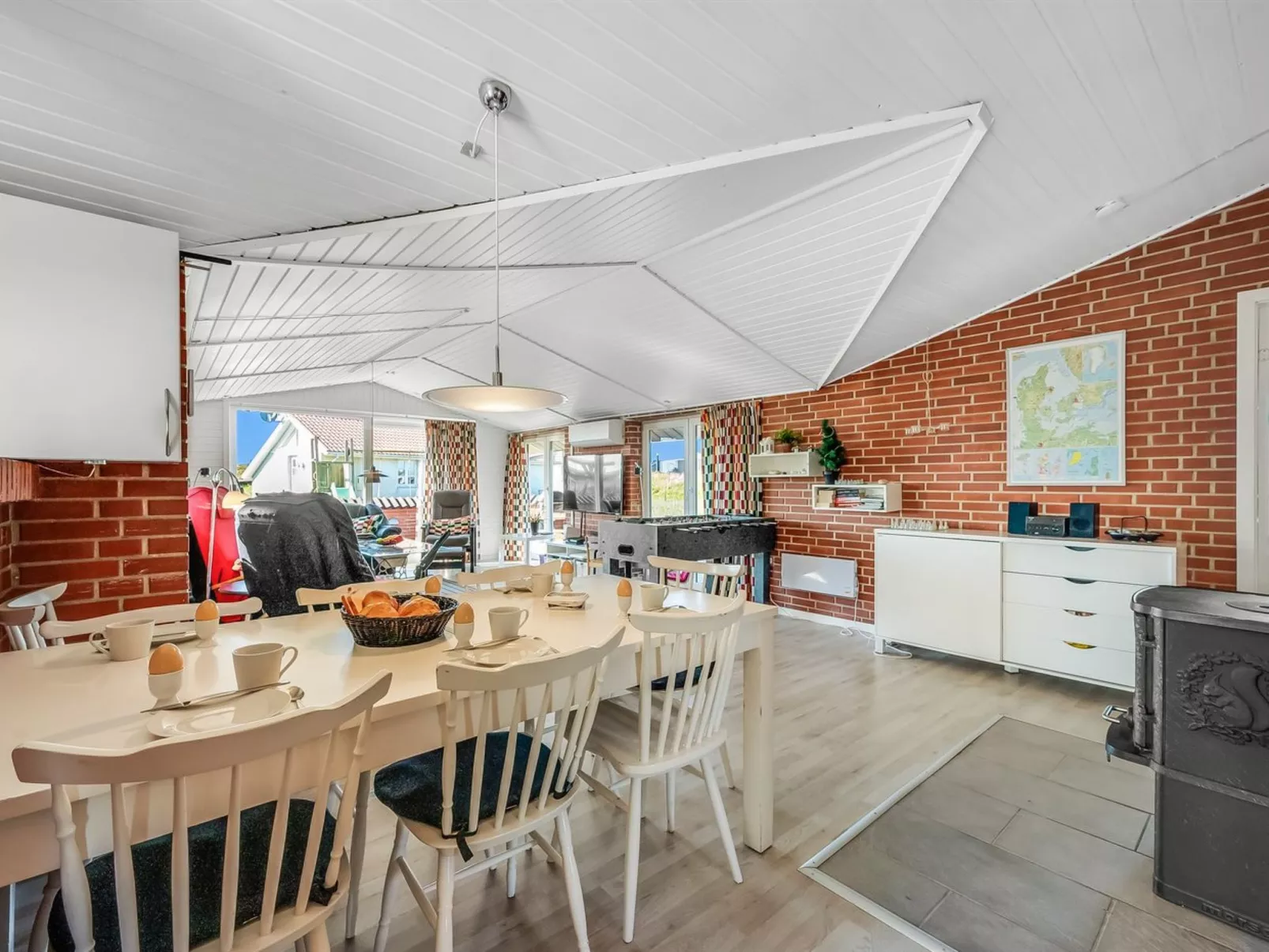 "Fia" -  from the sea-Binnen