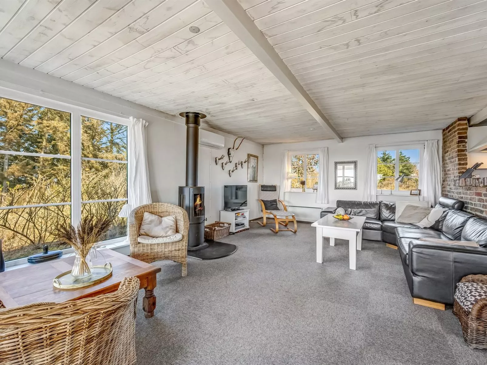 "Bjart" - 50m to the fjord-Binnen