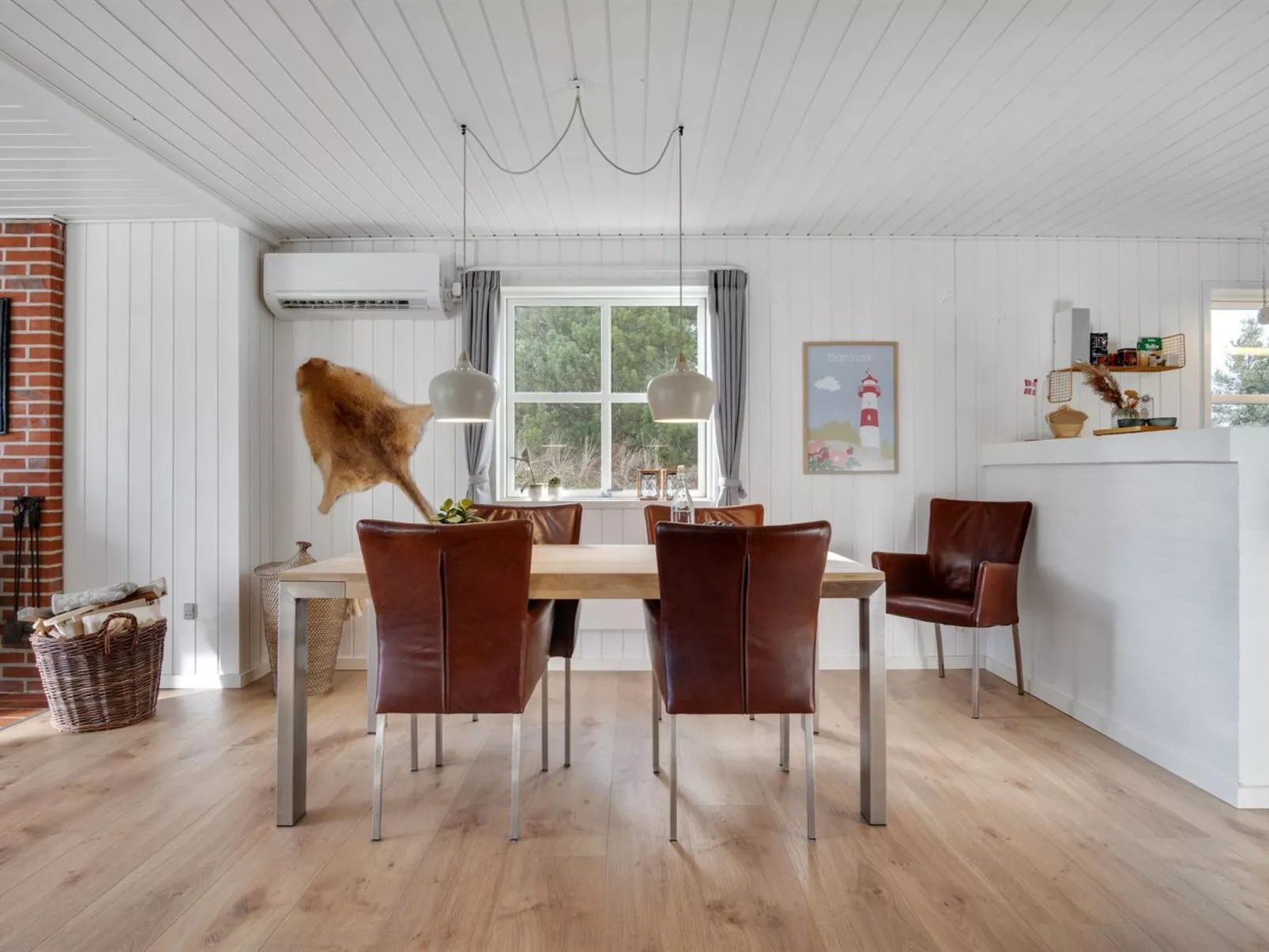 "Harpa" - 2.5km from the sea-Binnen