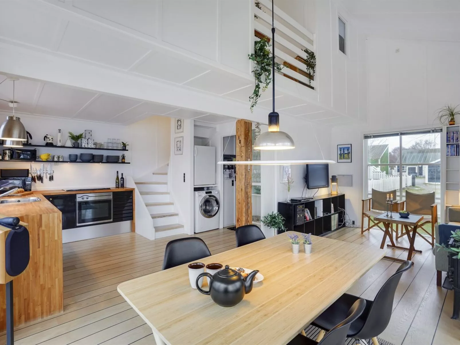 "Goda" - 5m from the sea-Binnen