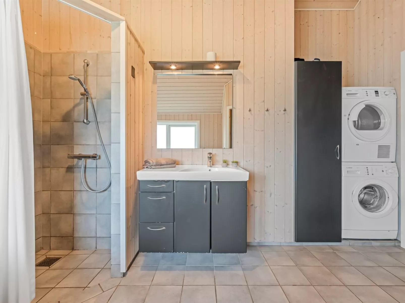 "Dagny" - 300m from the sea-Binnen