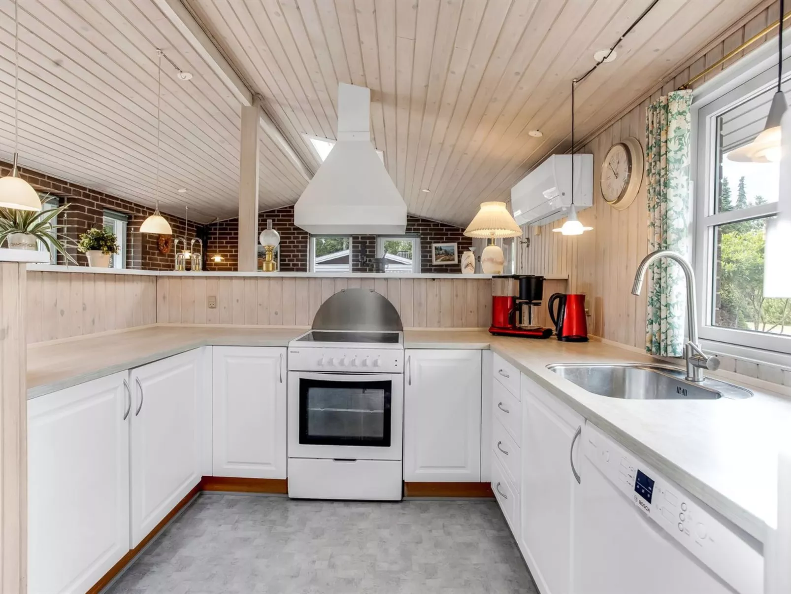 "Sessa" - 800m from the sea-Binnen