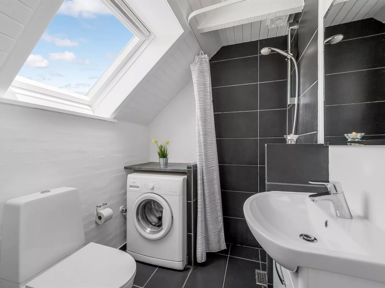 "Lidija" - 850m from the sea-Binnen