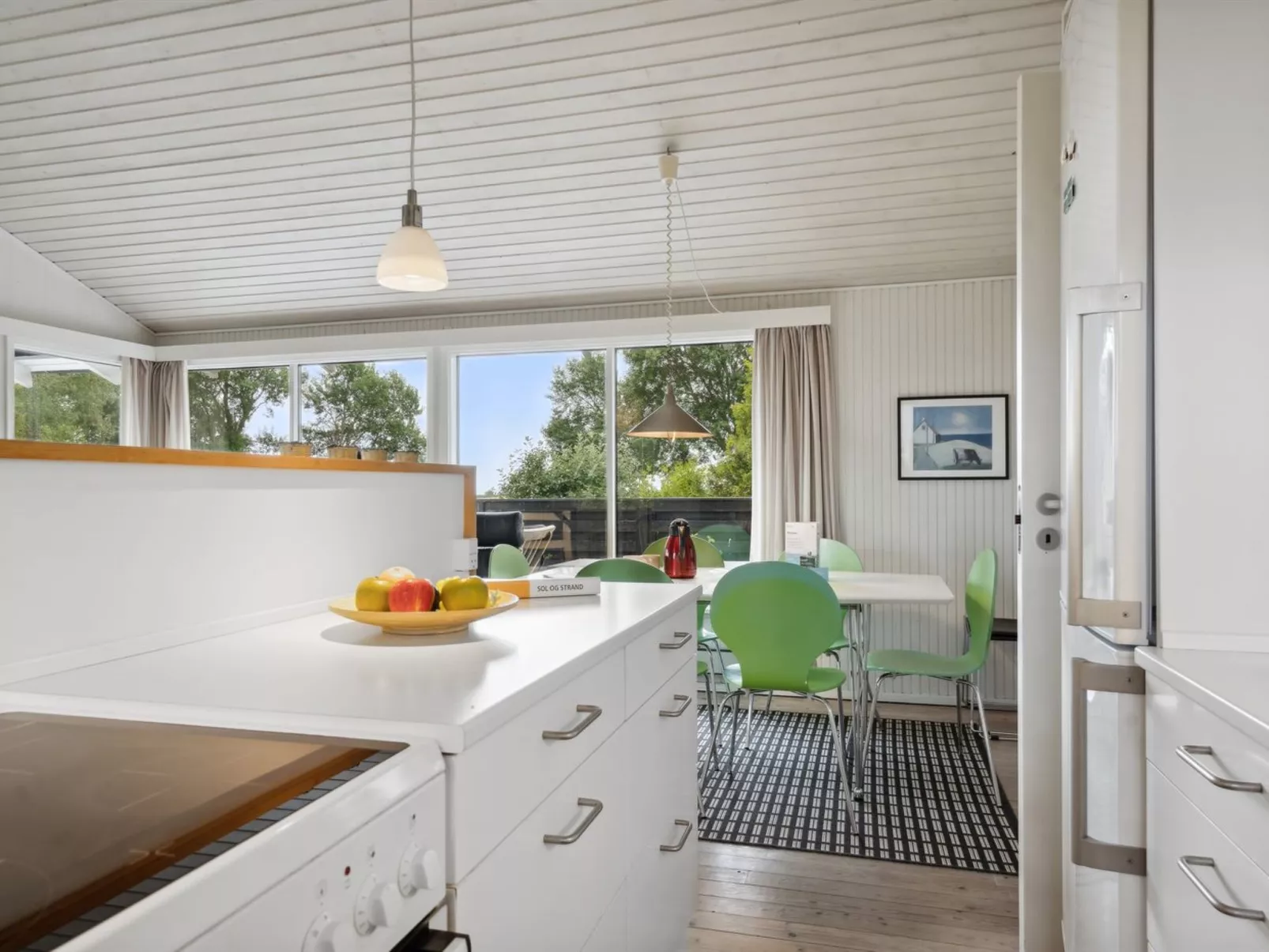 "Bridgette" - 100m from the sea-Binnen