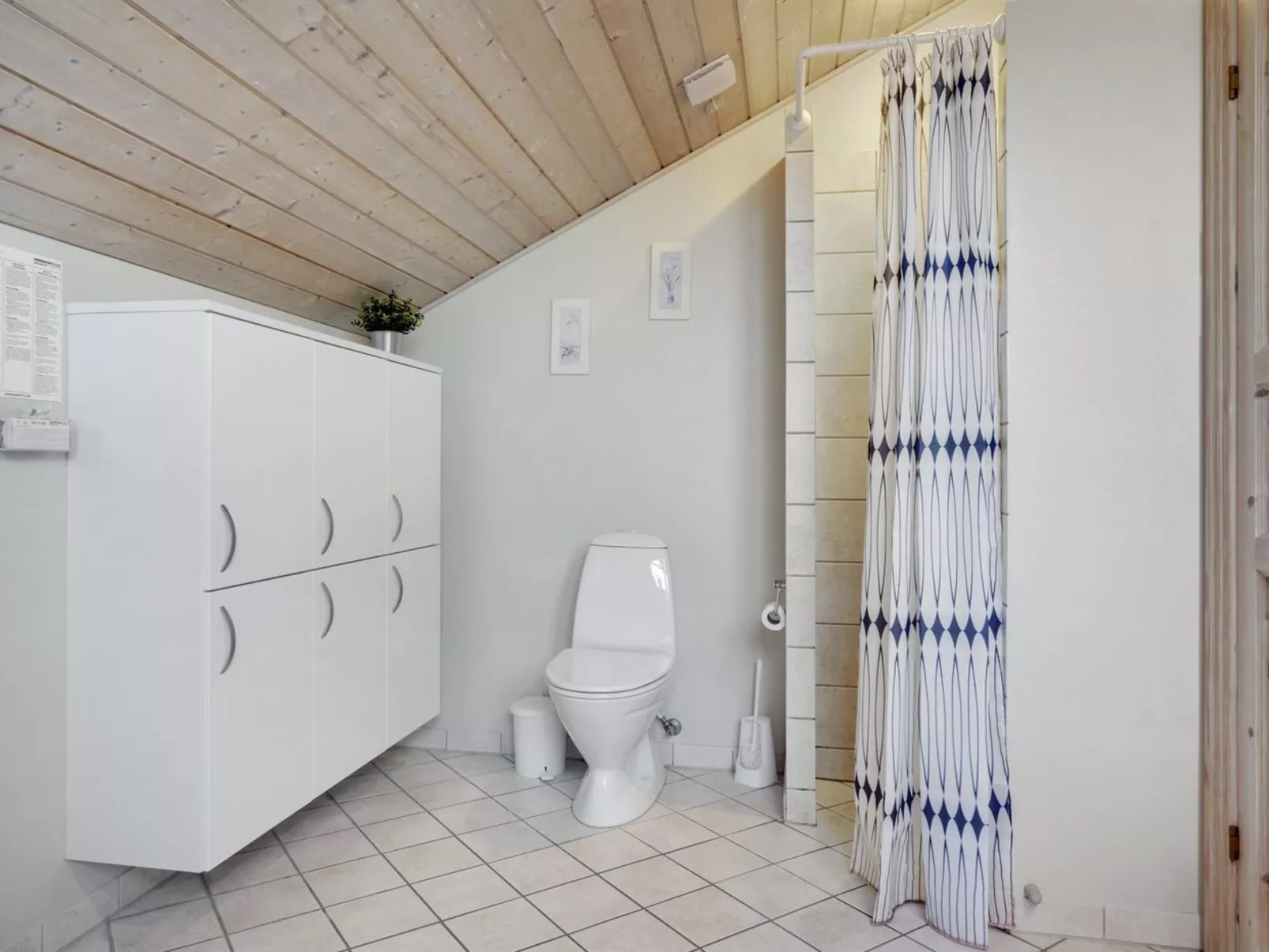 "Thurir" - 4km from the sea-Binnen