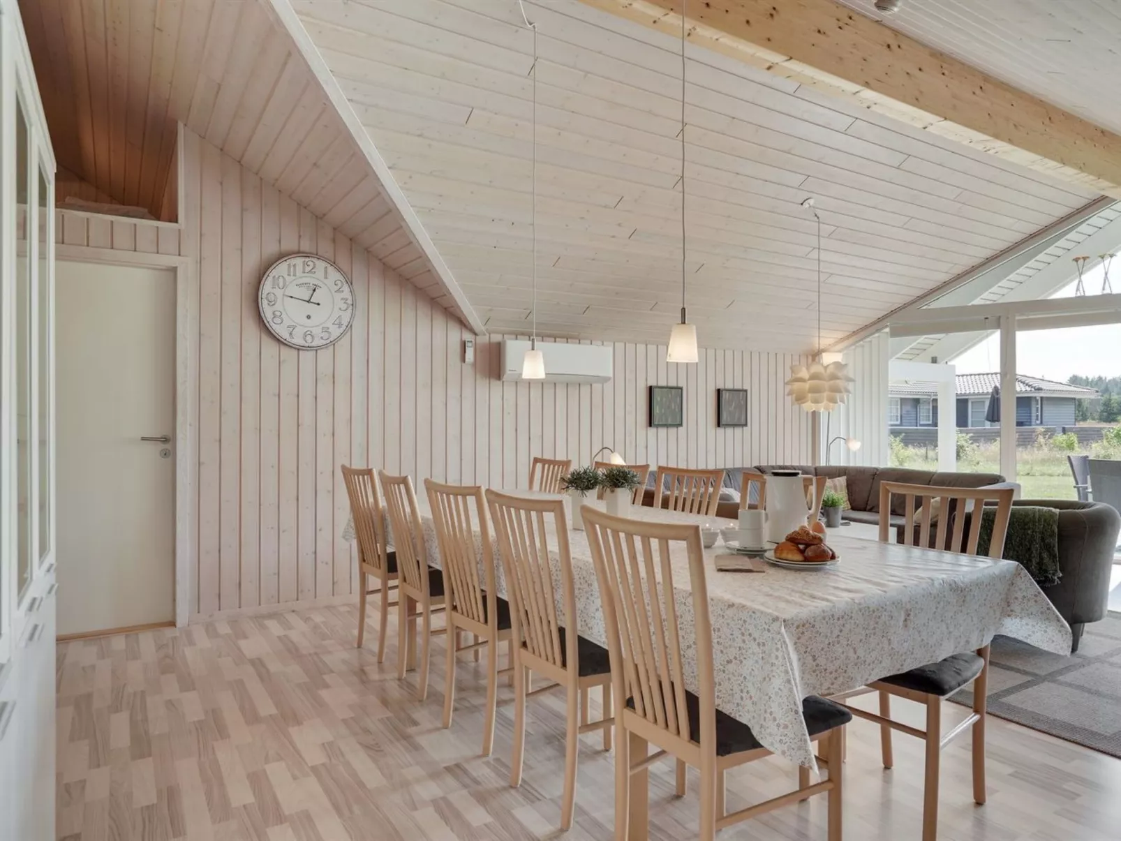 "Richard" - 4km from the sea-Binnen