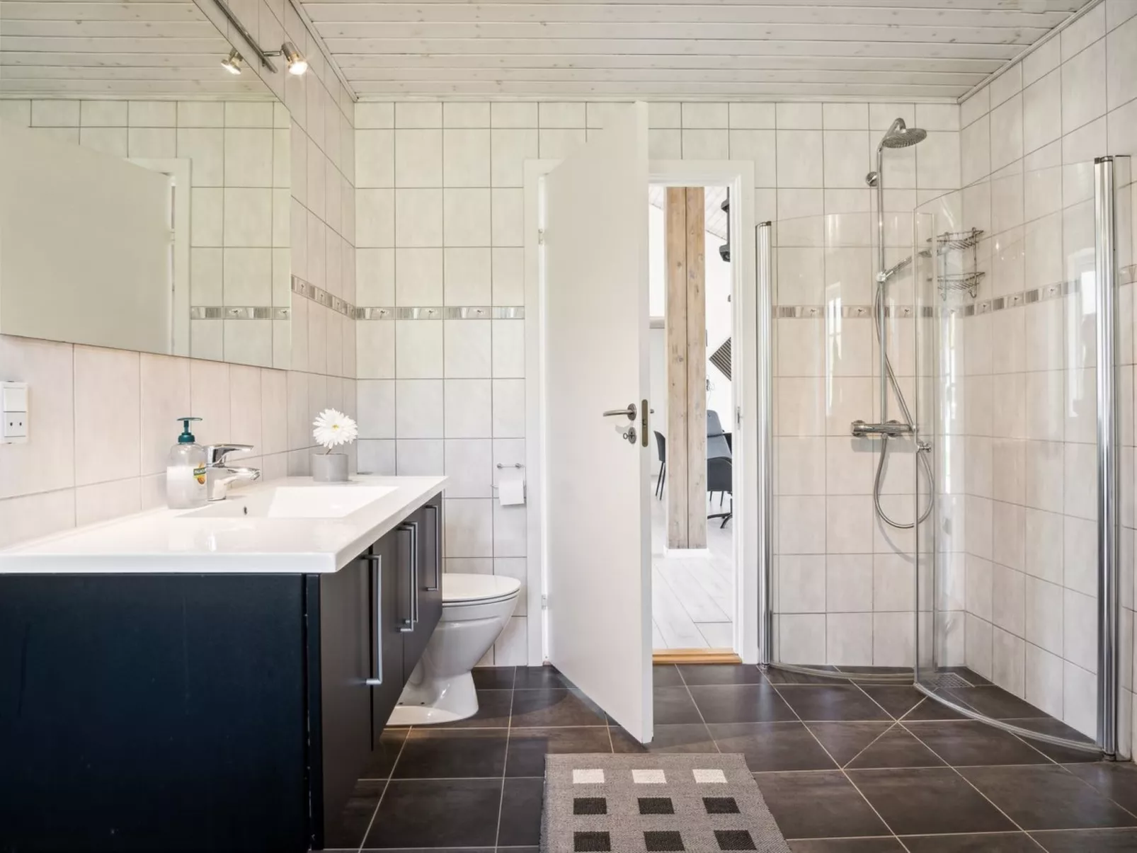 "Quanna" - 30km from the sea-Binnen