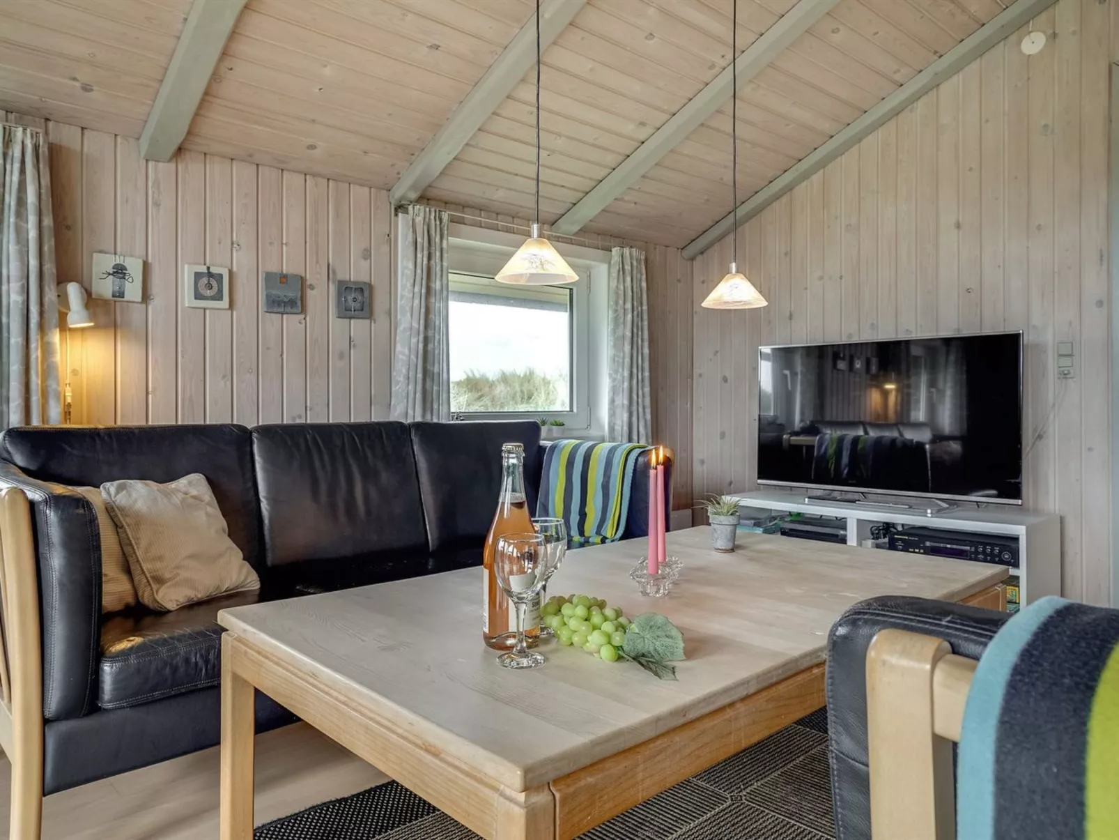 "Tennie" - 300m from the sea-Binnen