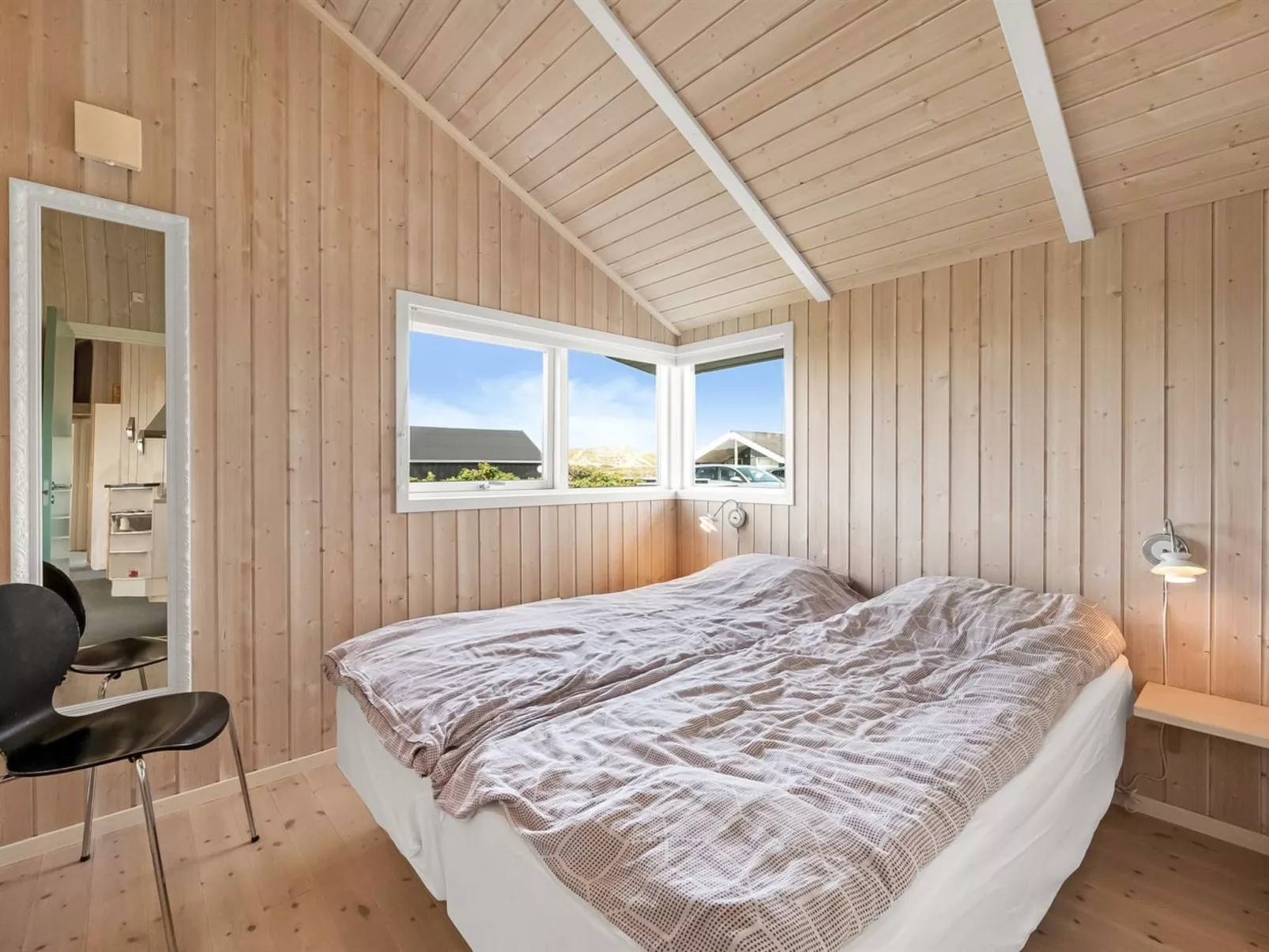 "Thrugot" -  from the sea-Binnen