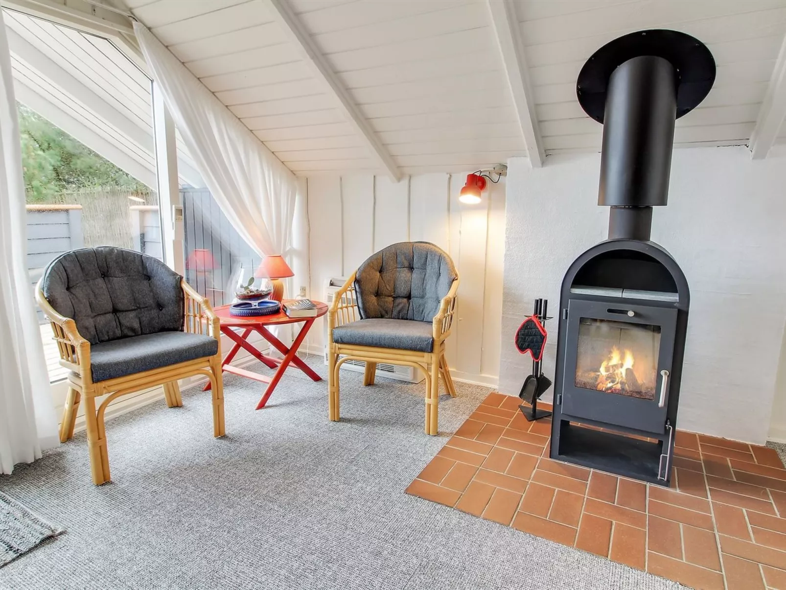 "Josie" - 200m from the sea-Binnen