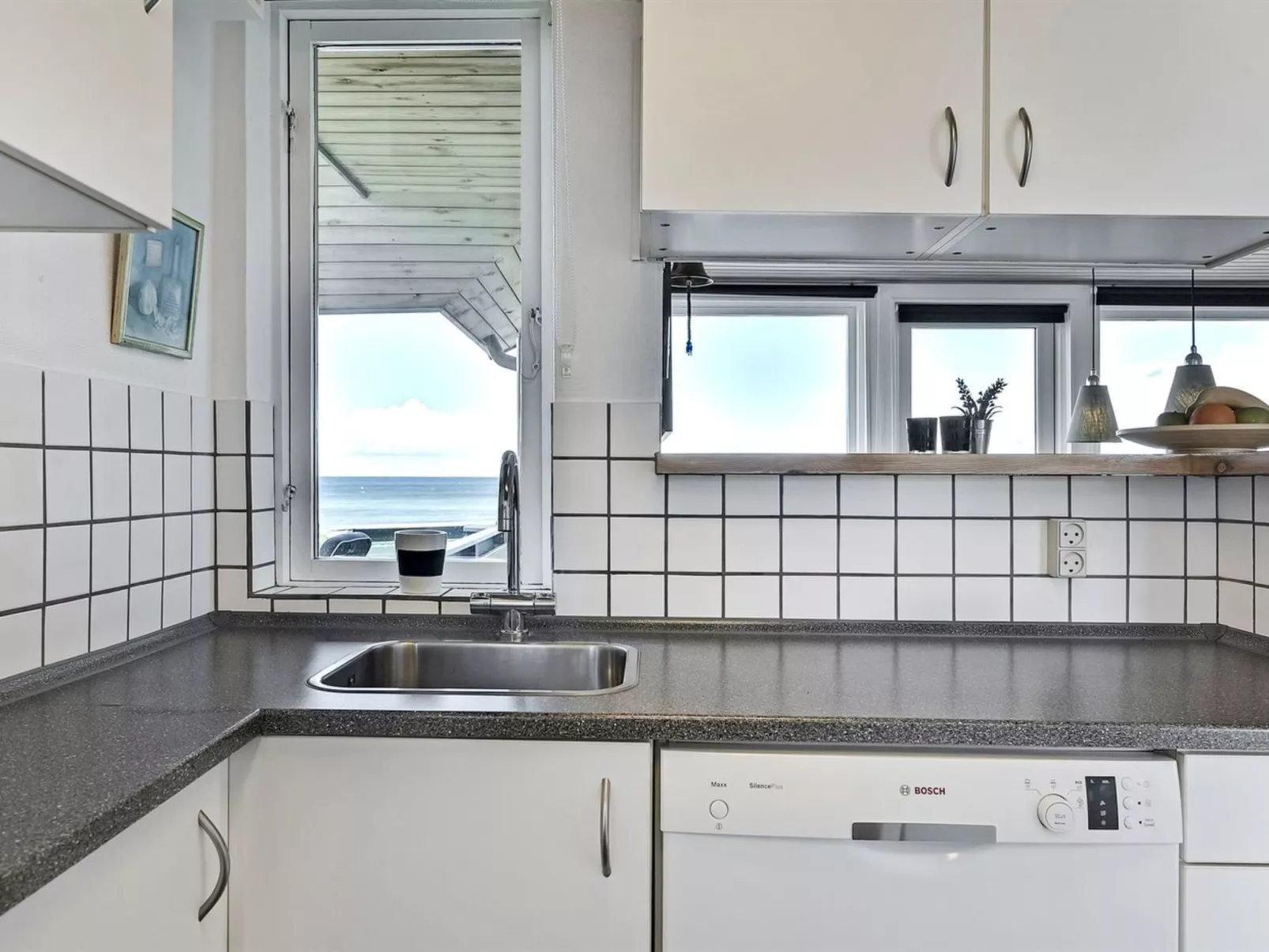 "Eldar" - 5m from the sea-Binnen