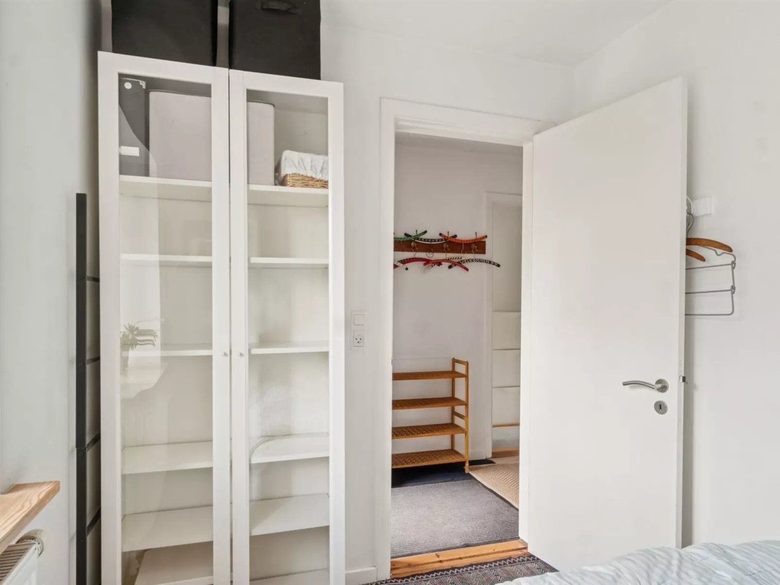 "Varma" - 25m from the sea-Binnen