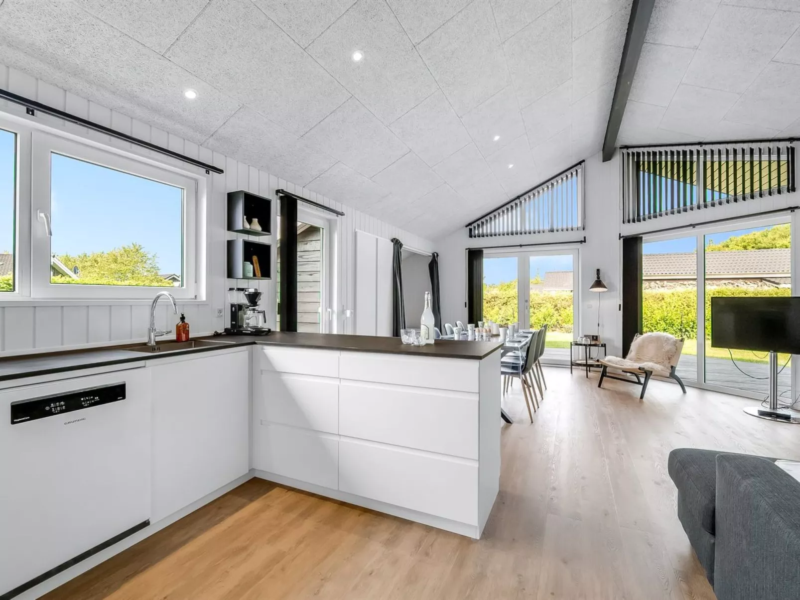 "Leeve" - 1.4km to the fjord-Binnen