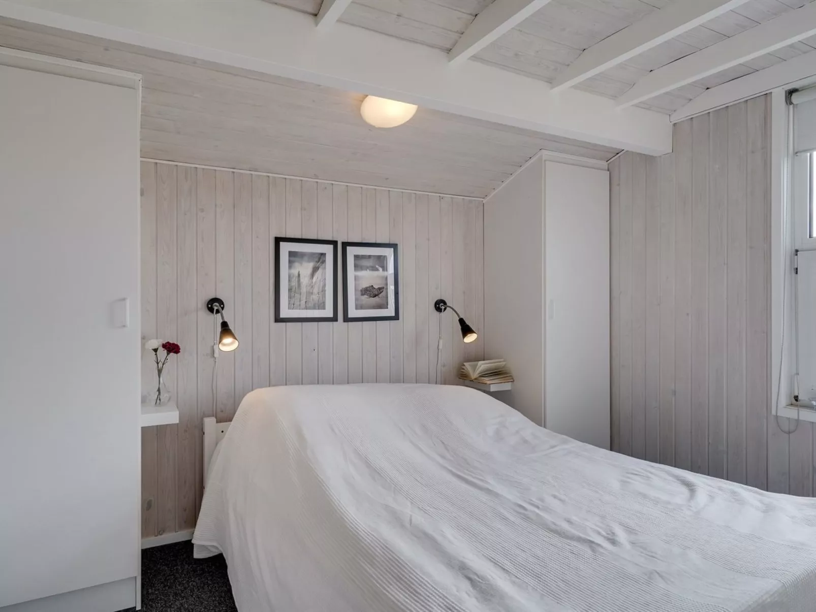 "Hroswitha" - 100m from the sea-Binnen