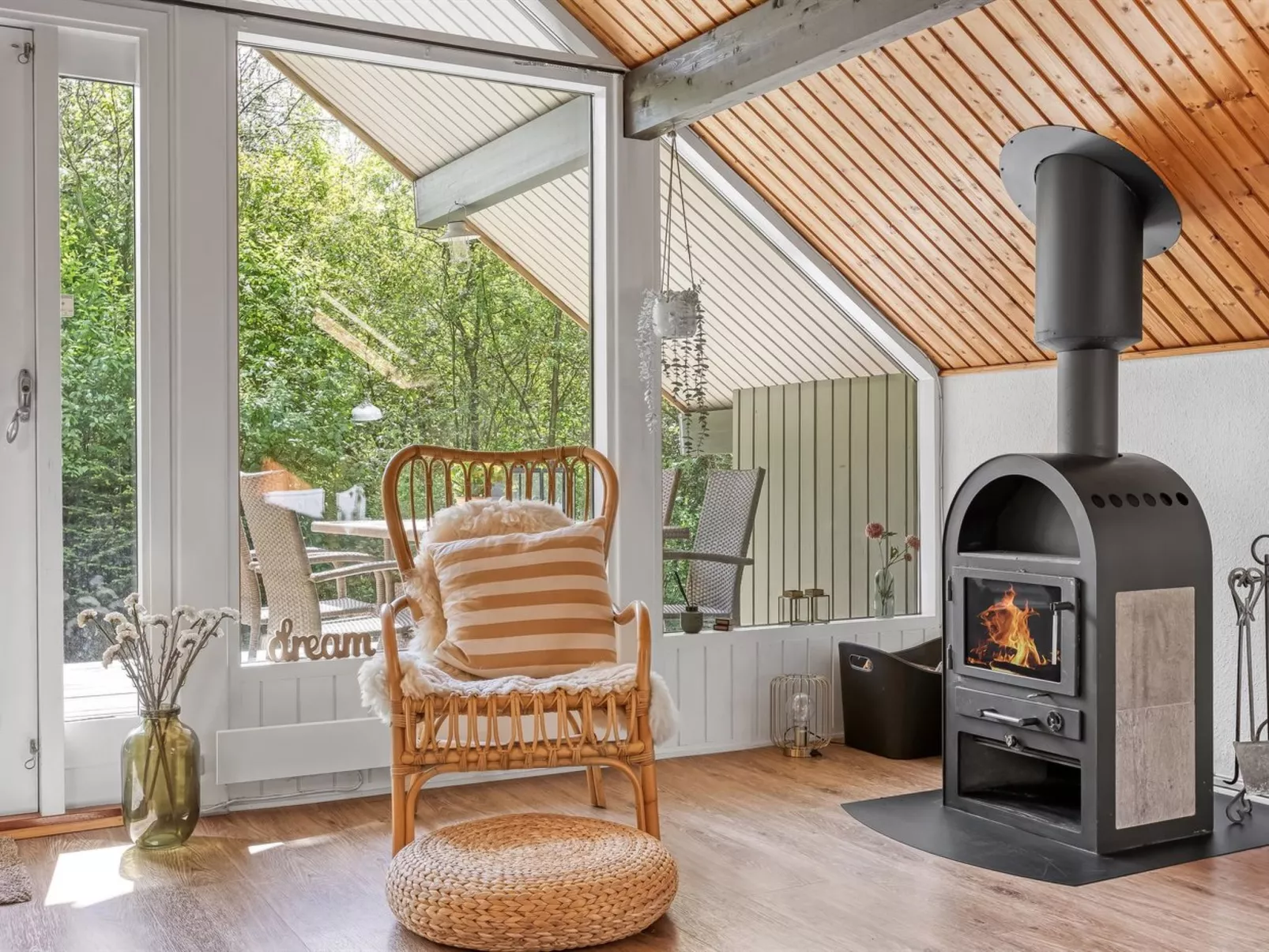 "Hilla" - 31km from the sea-Binnen