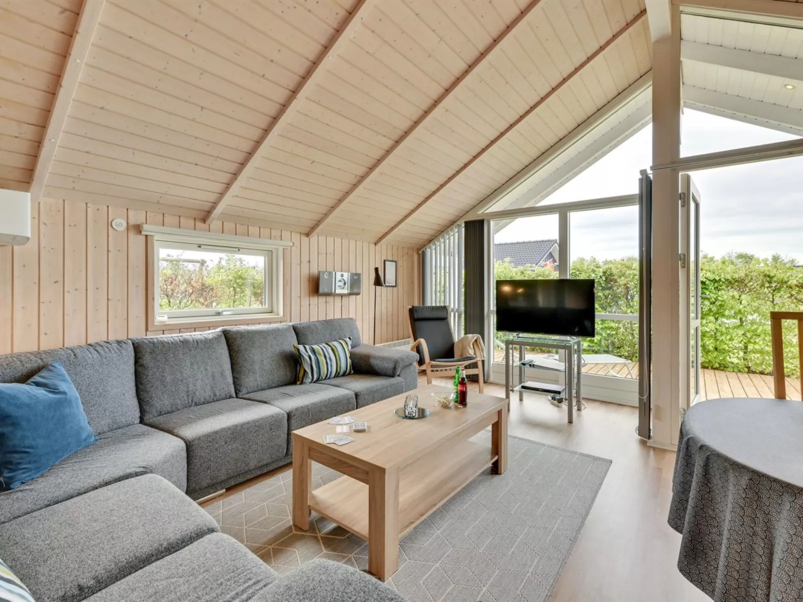 "Binna" - 1.2km to the fjord-Binnen