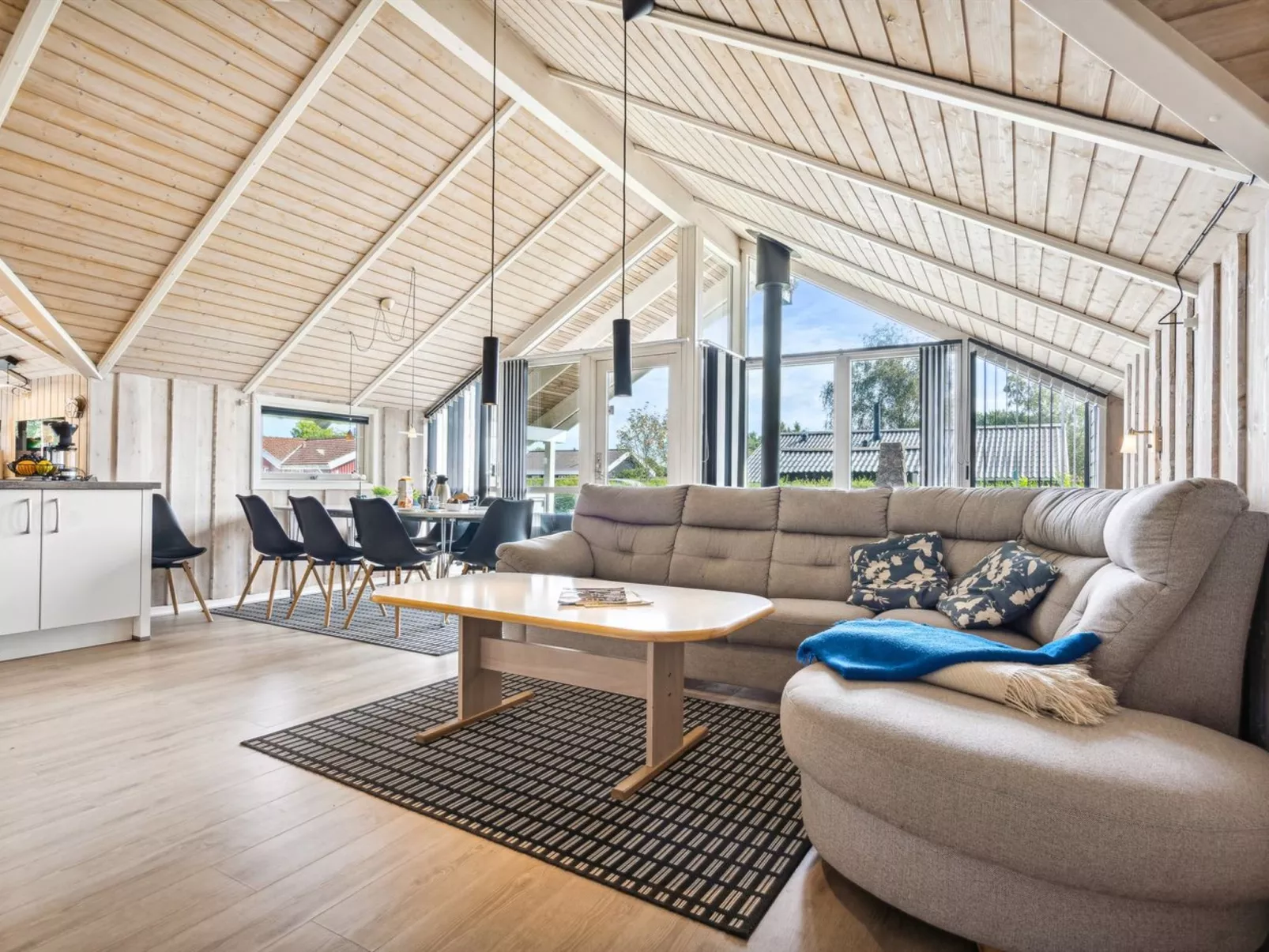 "Frosina" - 300m from the sea-Binnen