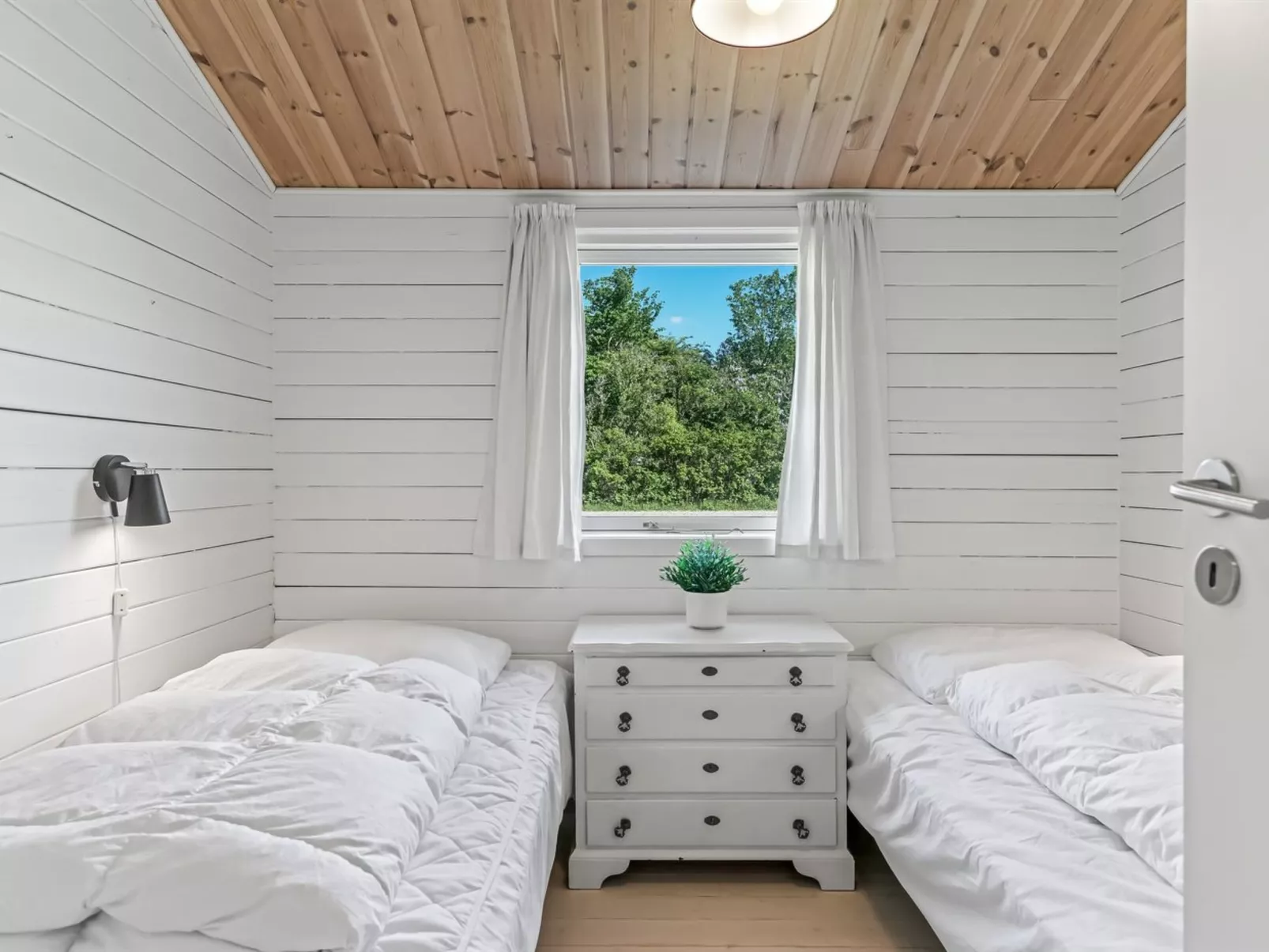 "Thorsten" - 500m from the sea-Binnen