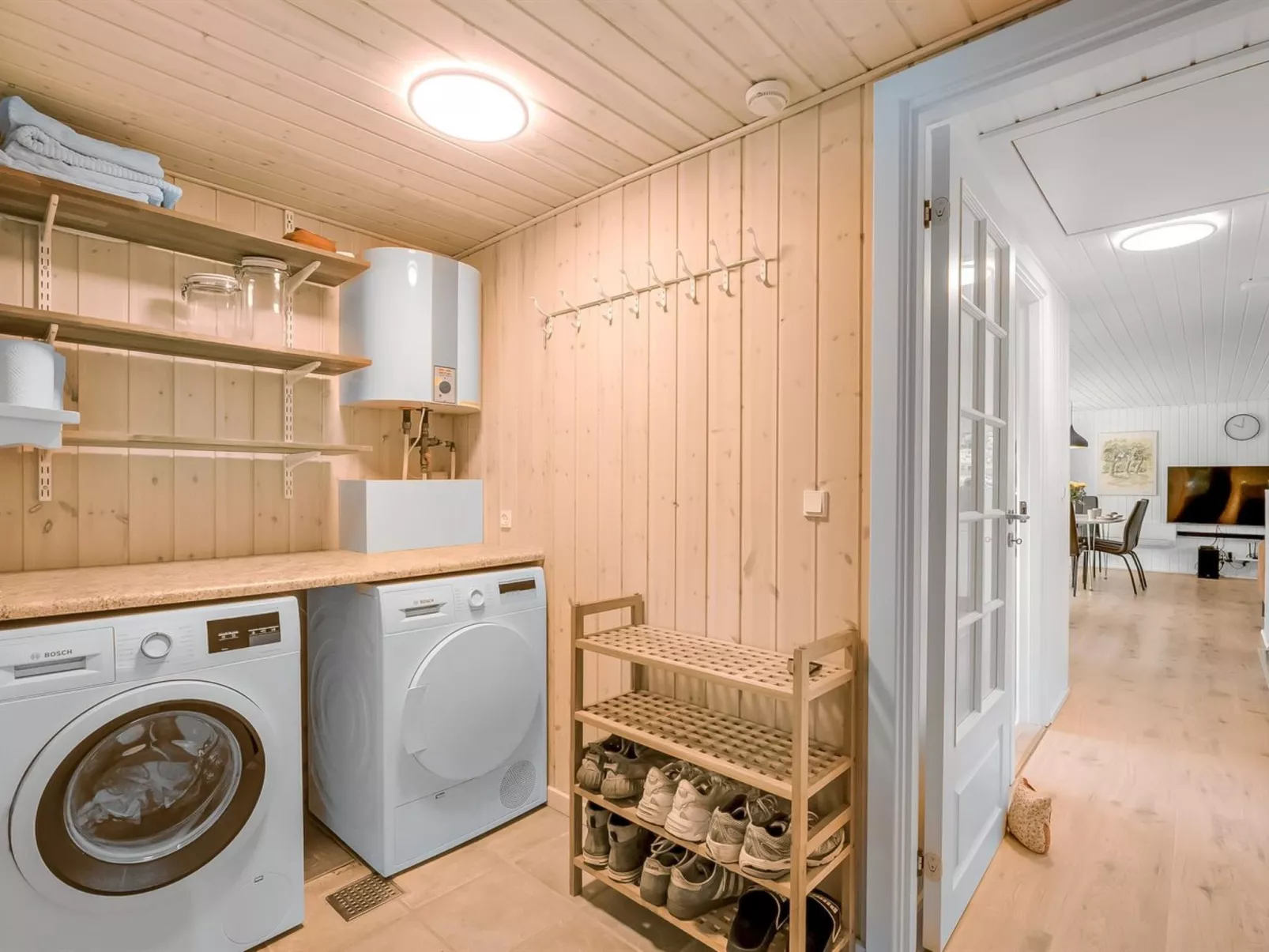 "Waghn" - 800m to the fjord-Binnen