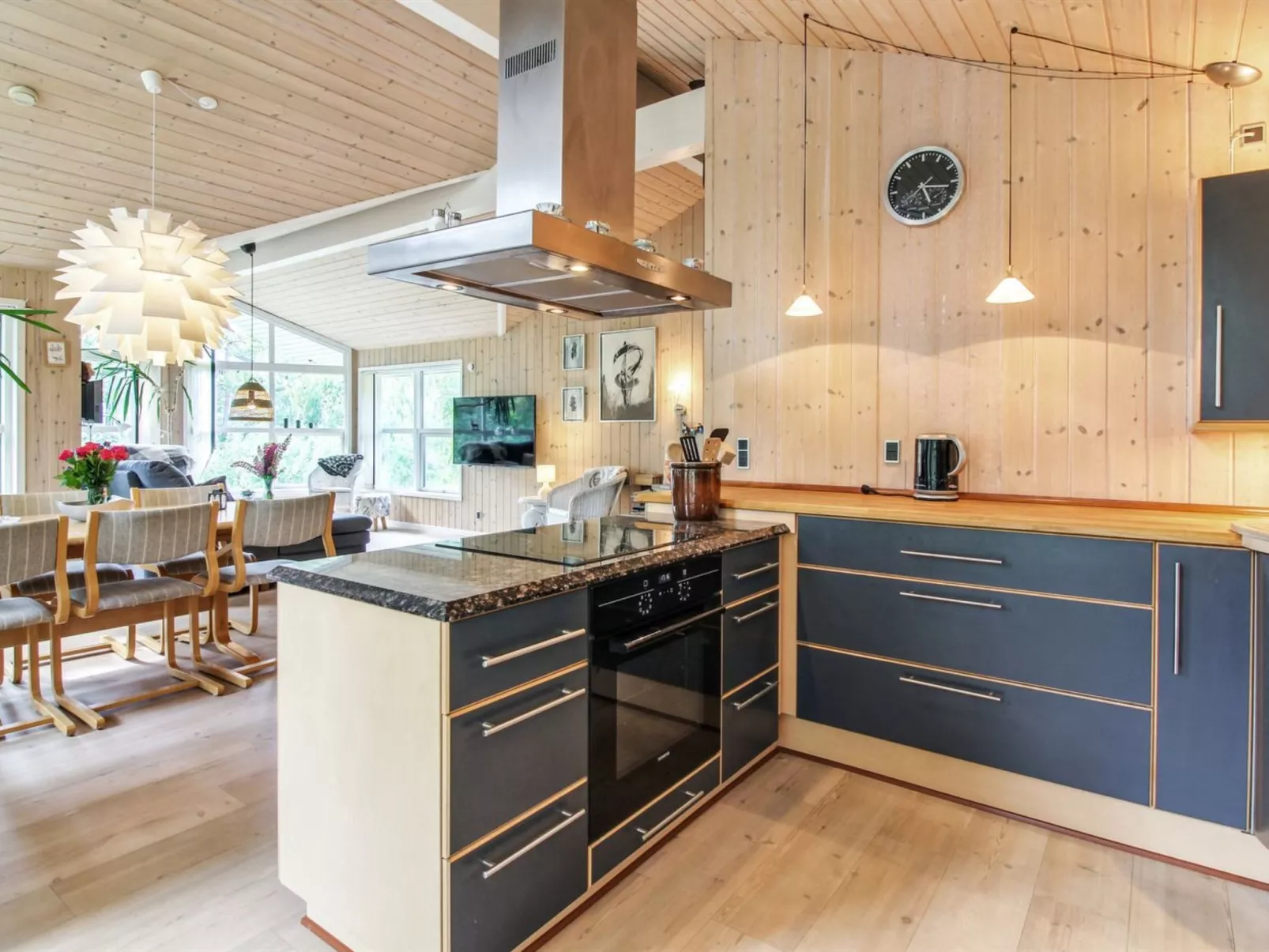 "Arlett" - 950m from the sea-Binnen