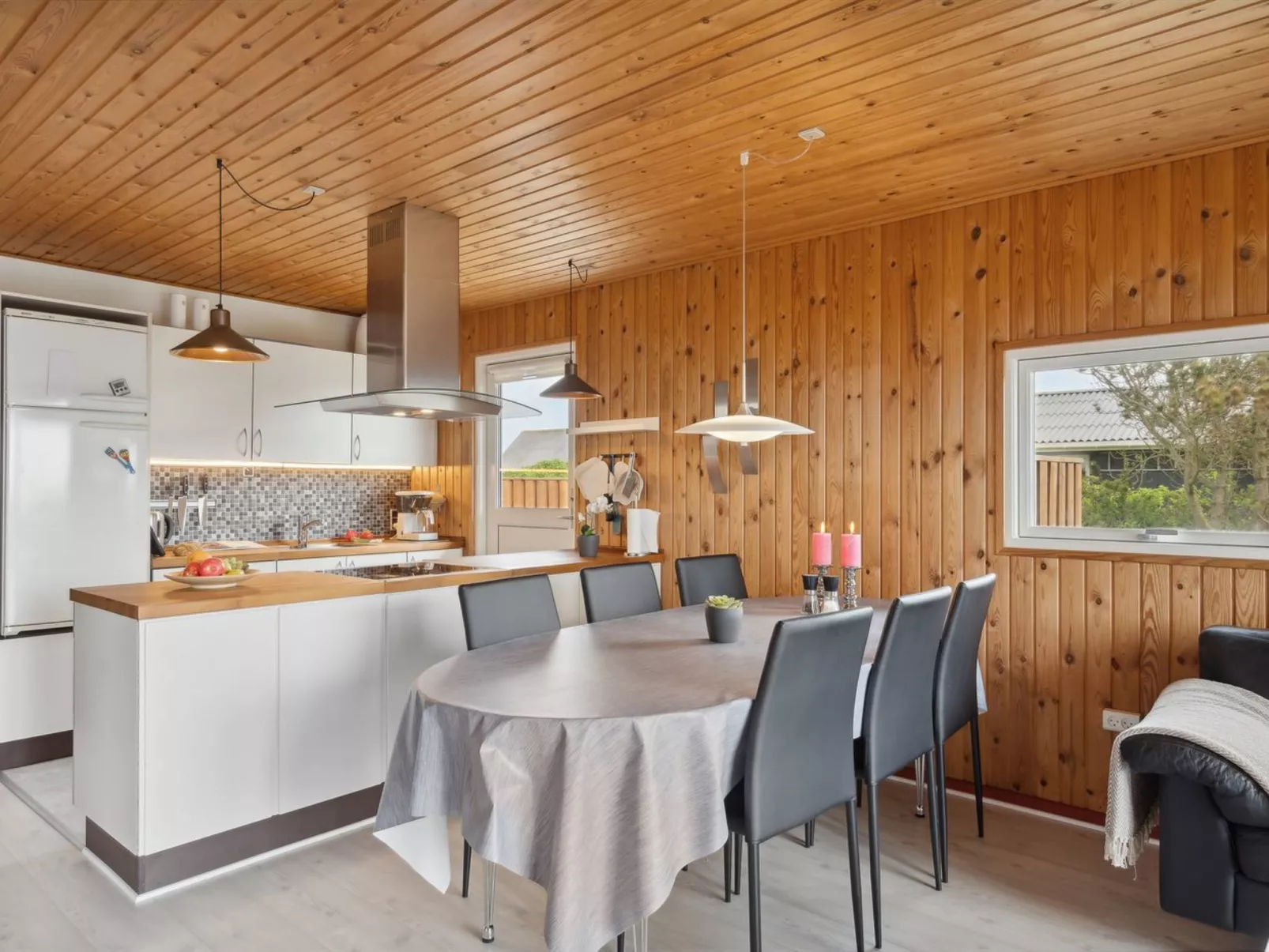 "Wolter" - 700m from the sea-Binnen