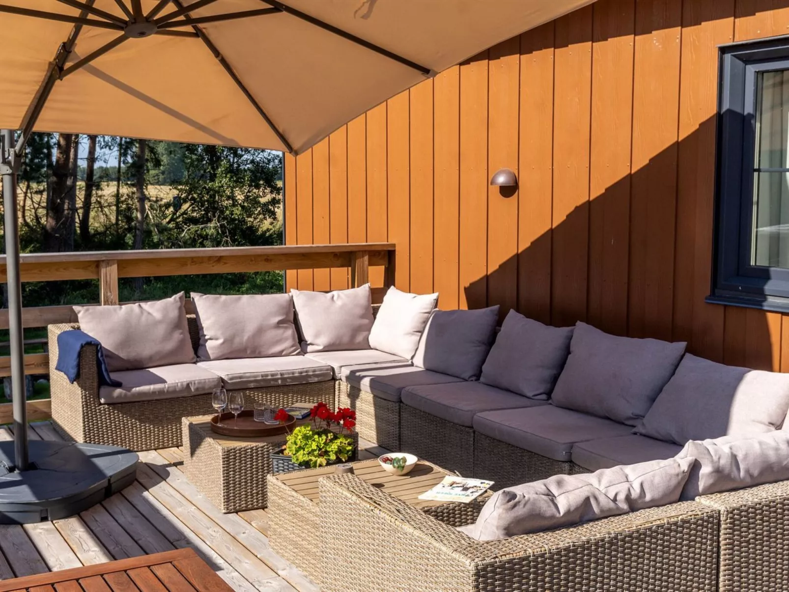 "Bjarka" - 700m from the sea-Buiten