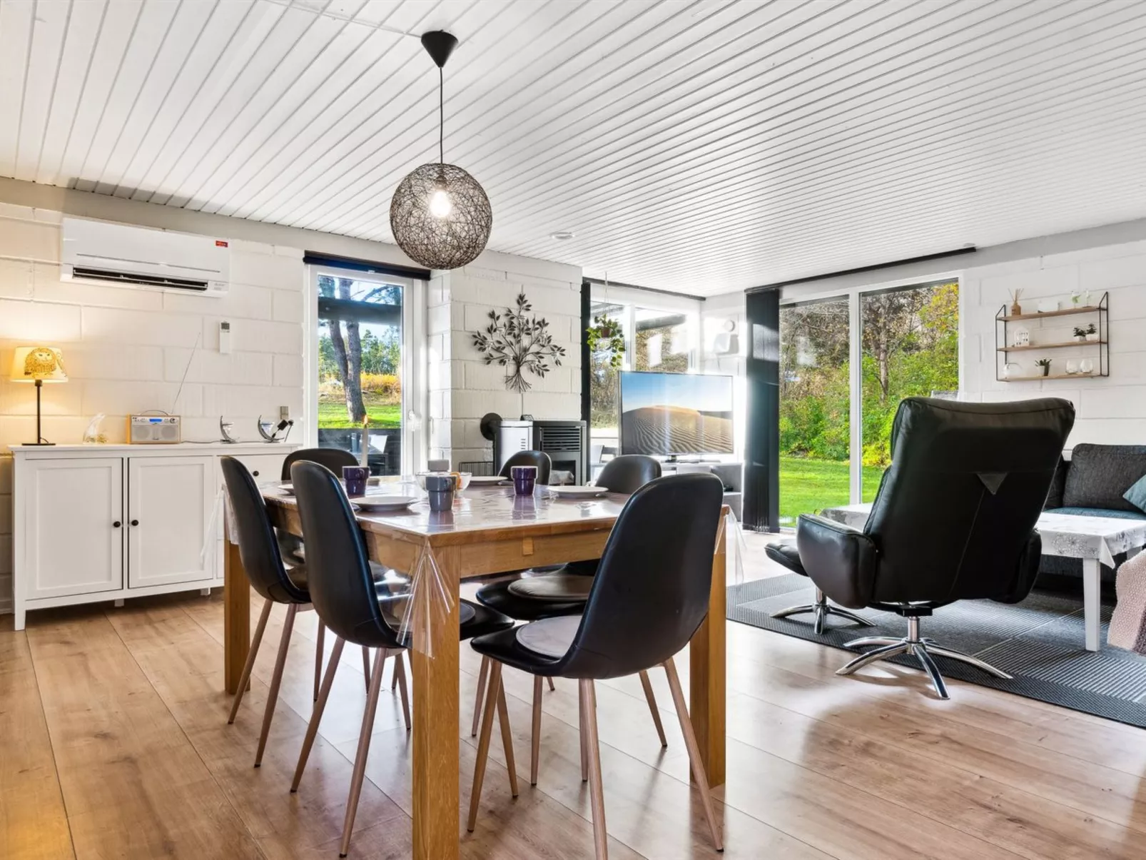 "Pia" - 250m to the fjord-Binnen