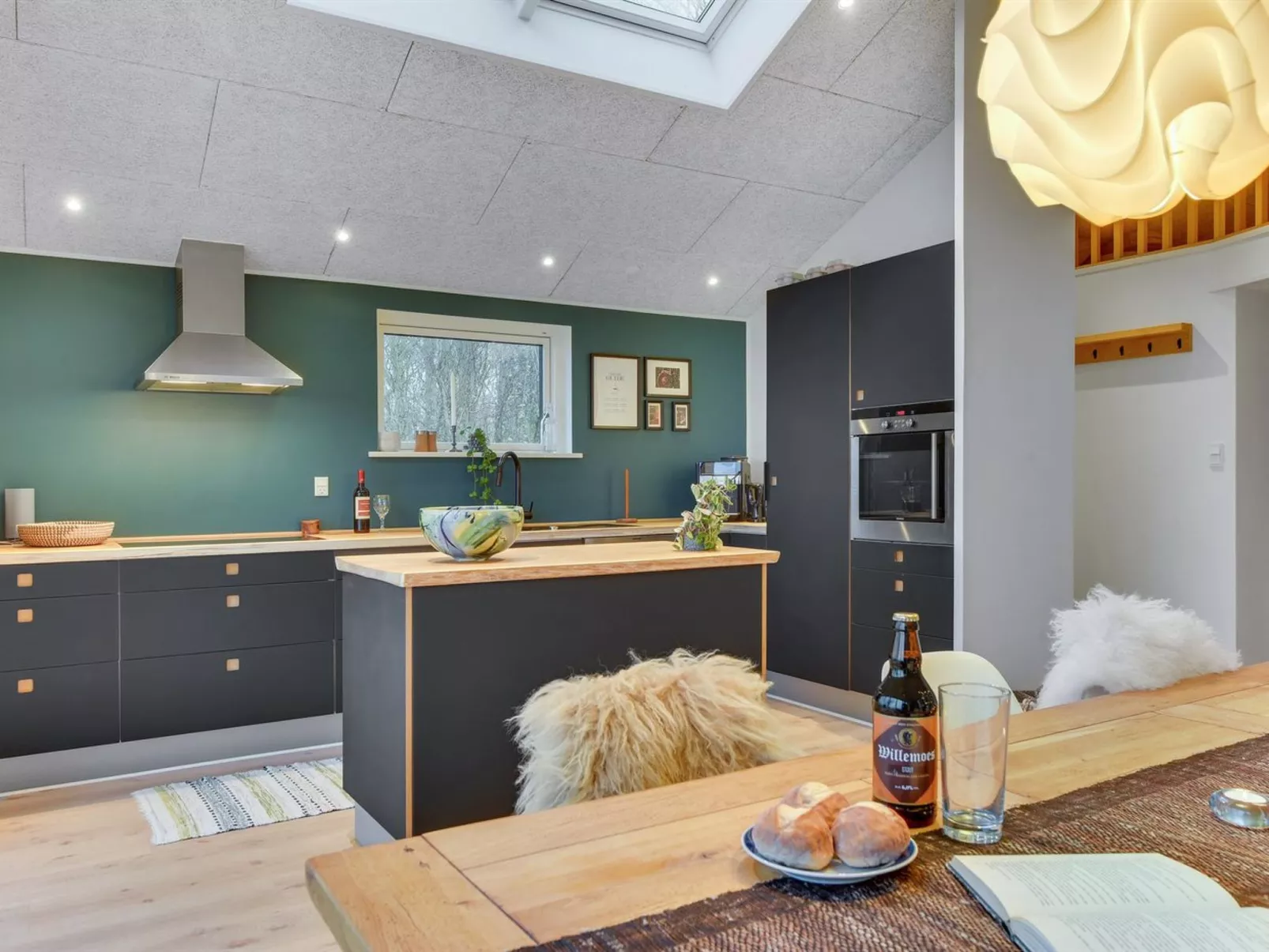 "Lika" - 25m to the fjord-Binnen