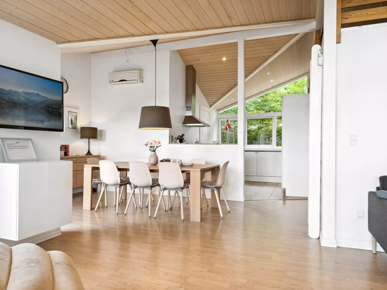 "Thjodulf" - 300m from the sea-Binnen