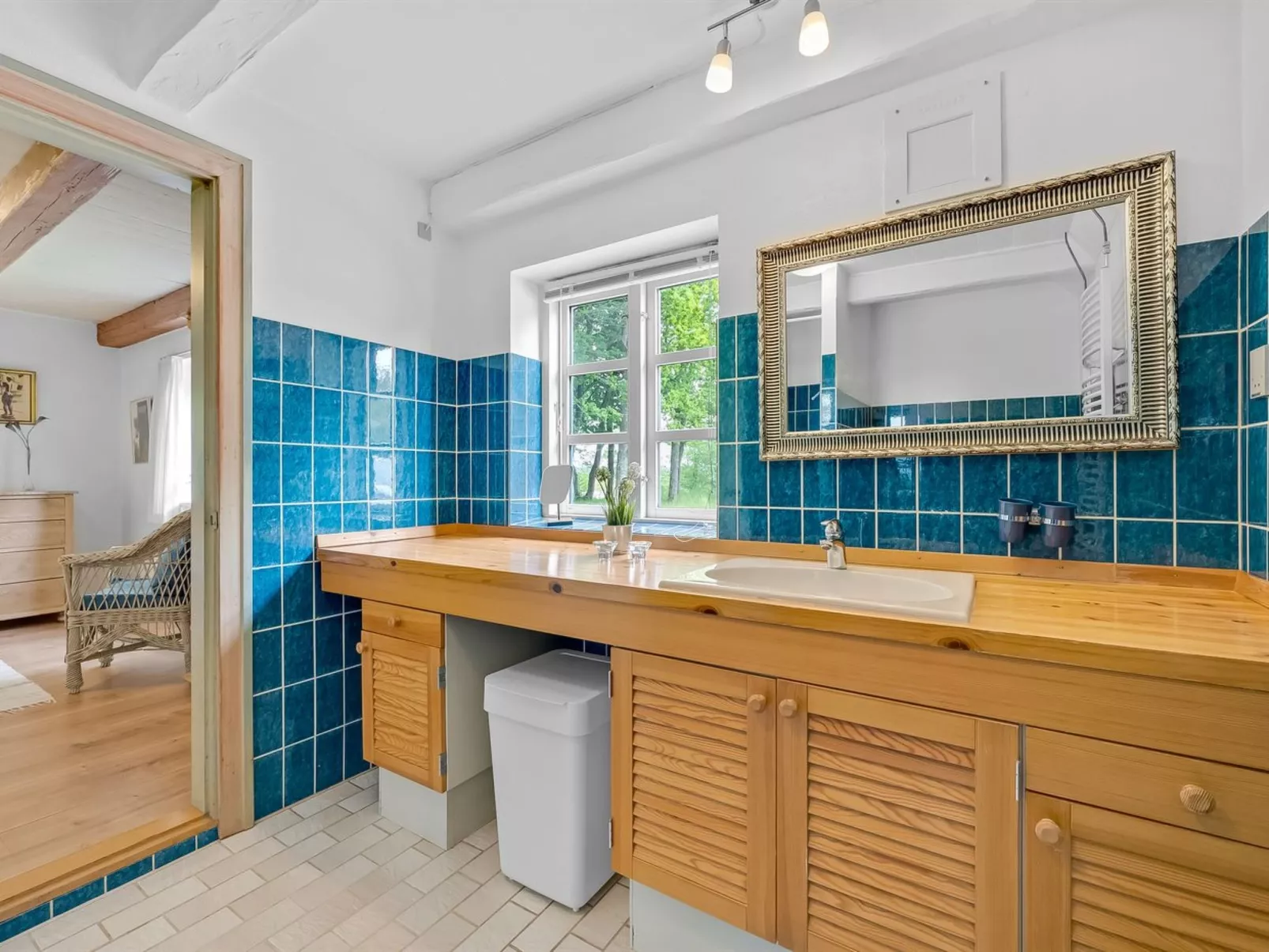 "Tatiane" - 10km from the sea-Binnen