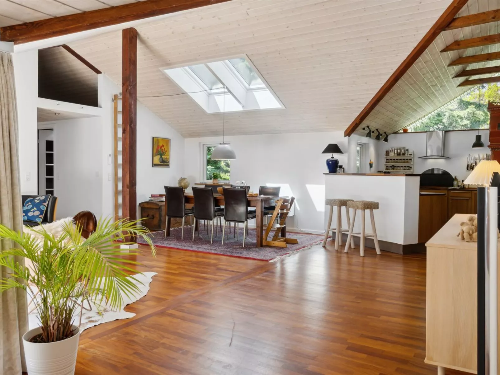 "Amina" - 1.1km from the sea-Binnen