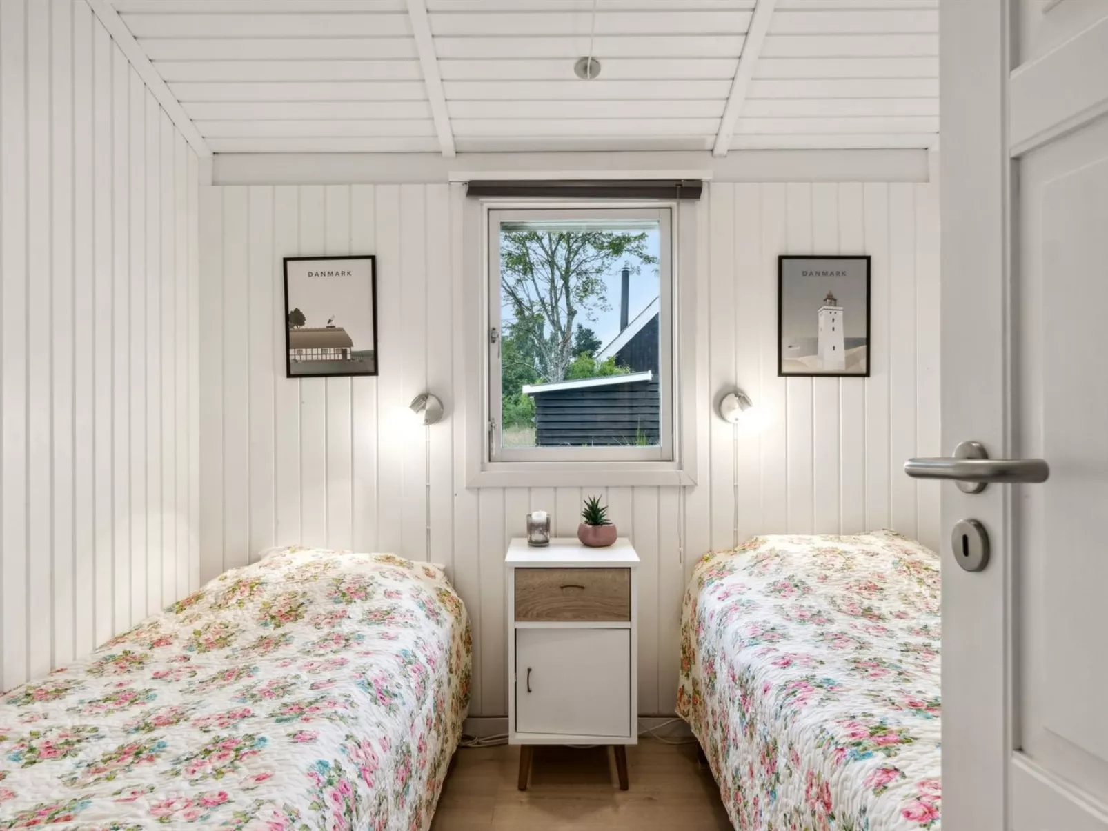 "Imre" - 300m from the sea-Binnen