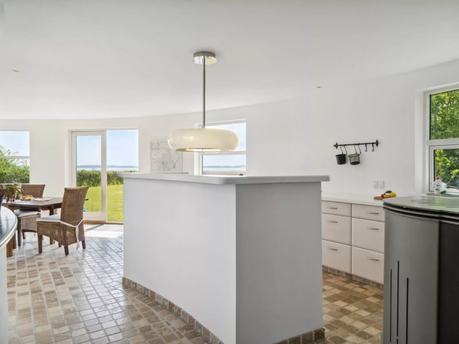 "Vemund" - 100m to the fjord-Binnen