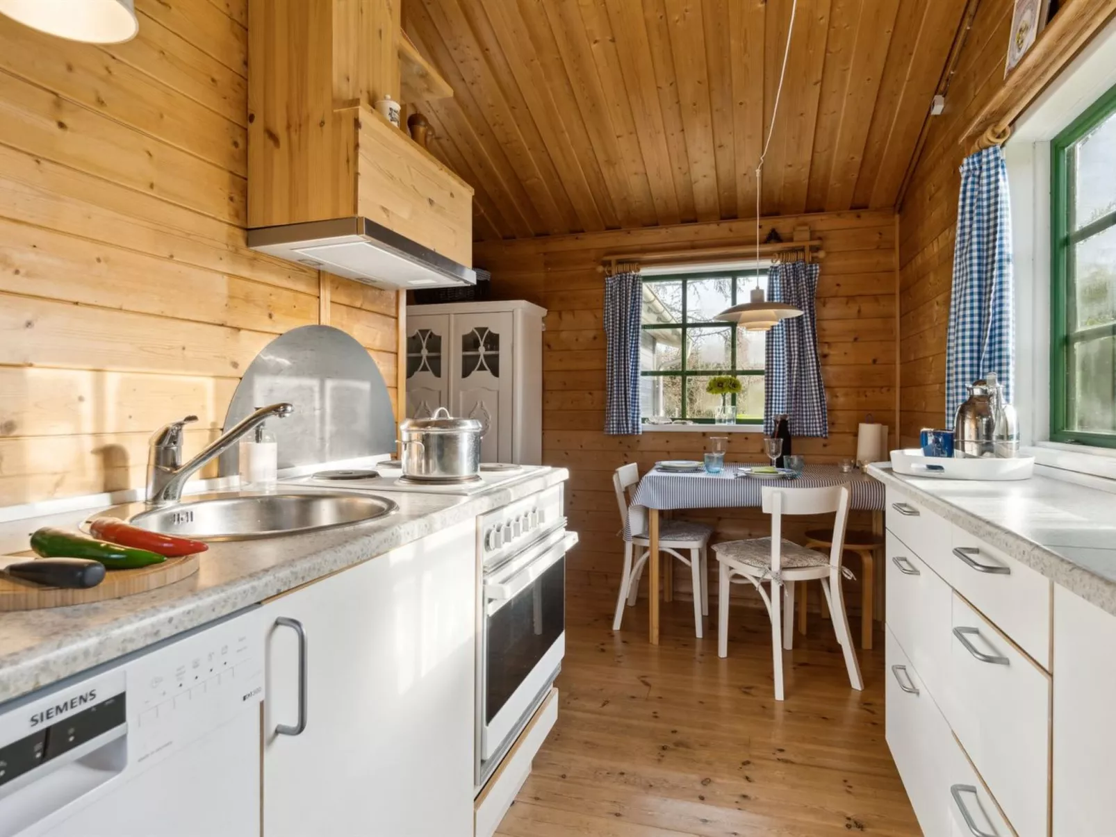 "Bonde" - 800m to the fjord-Binnen