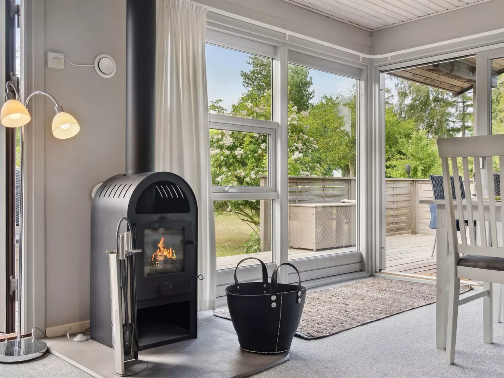 "Holmwith" - 200m from the sea-Binnen