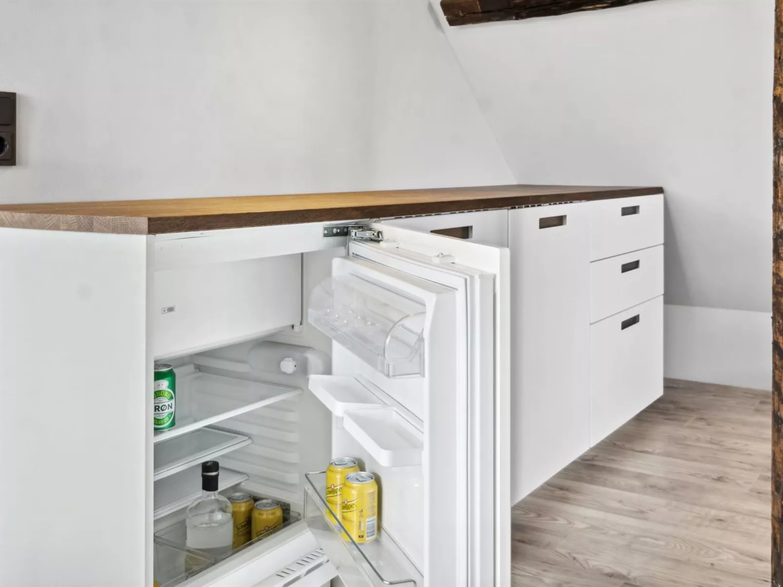 "Hughlek" - 1.5km from the sea-Binnen