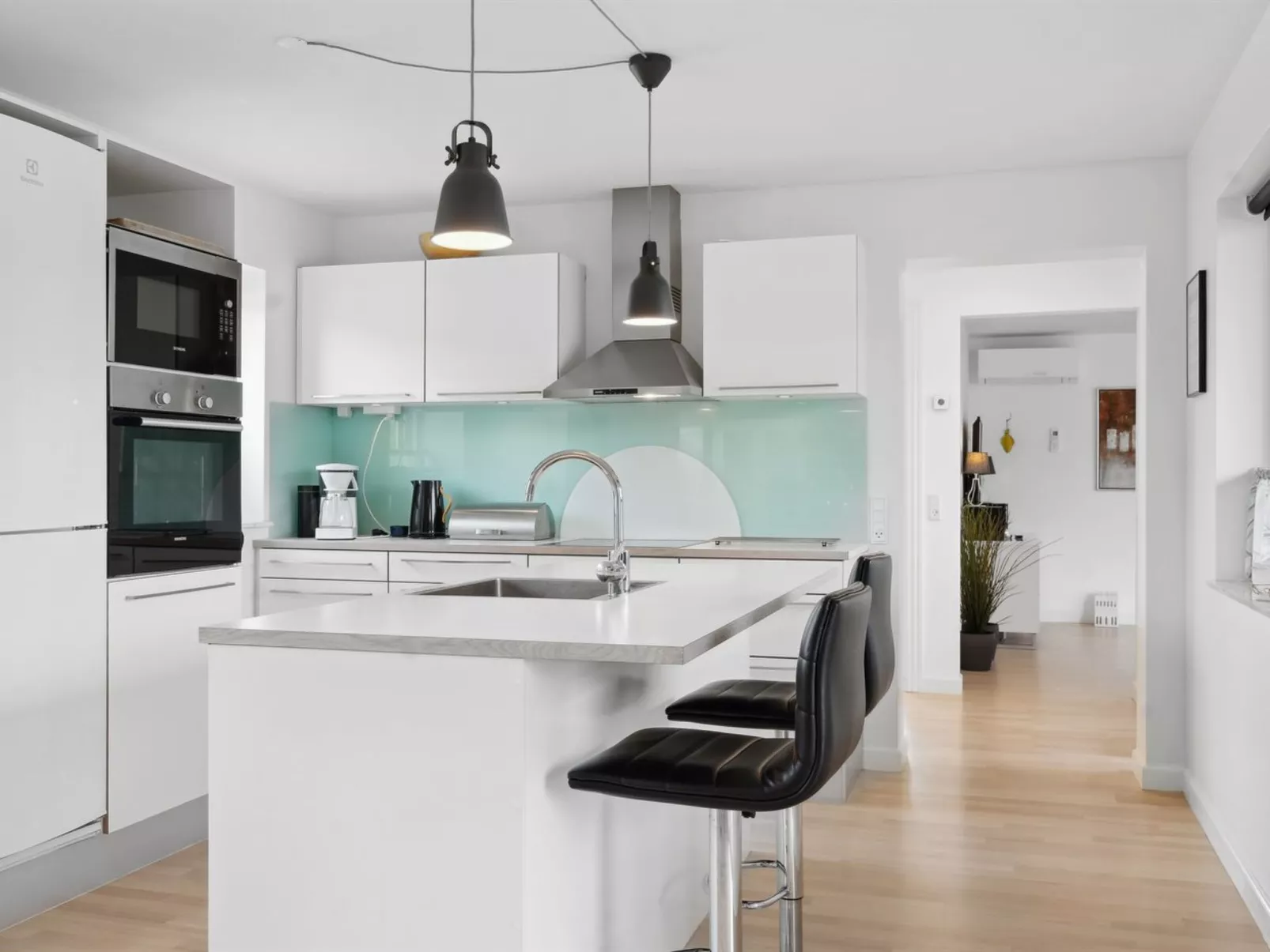 "Edo" - 575m from the sea-Binnen