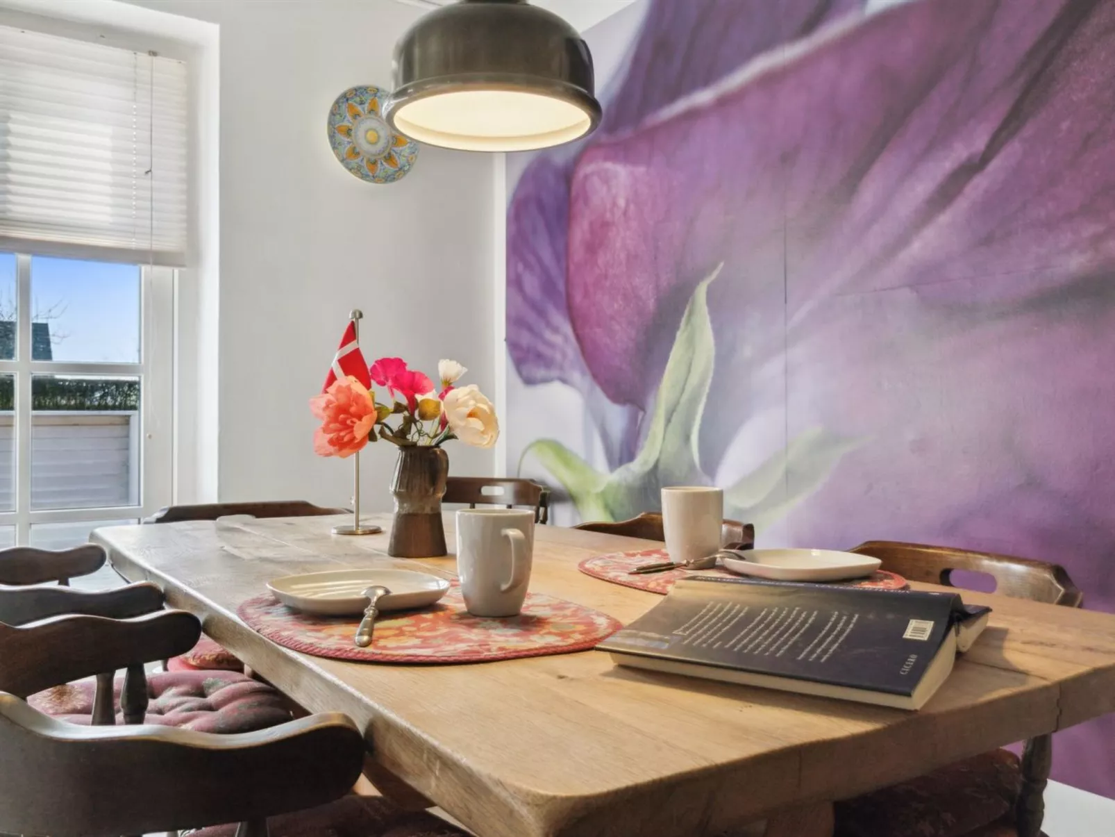 "Josie" - 700m from the sea-Binnen