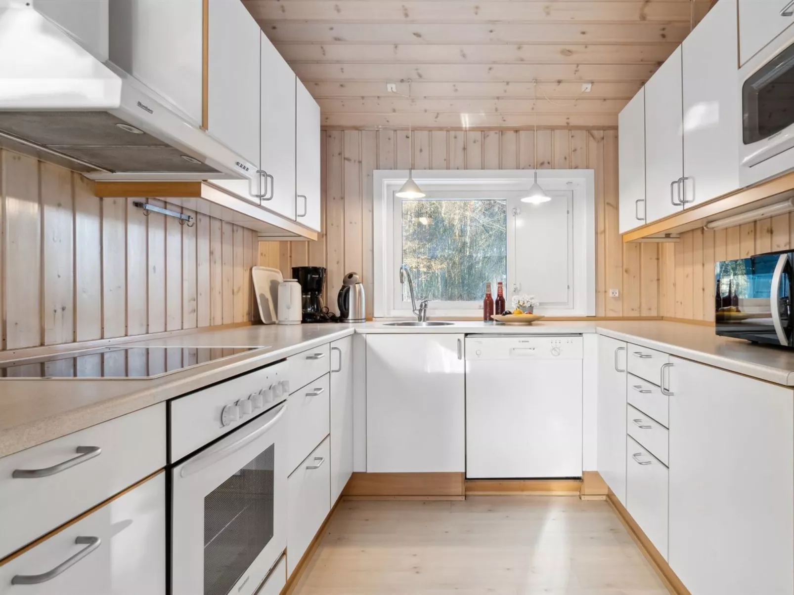 "Ellynor" - 600m from the sea-Binnen