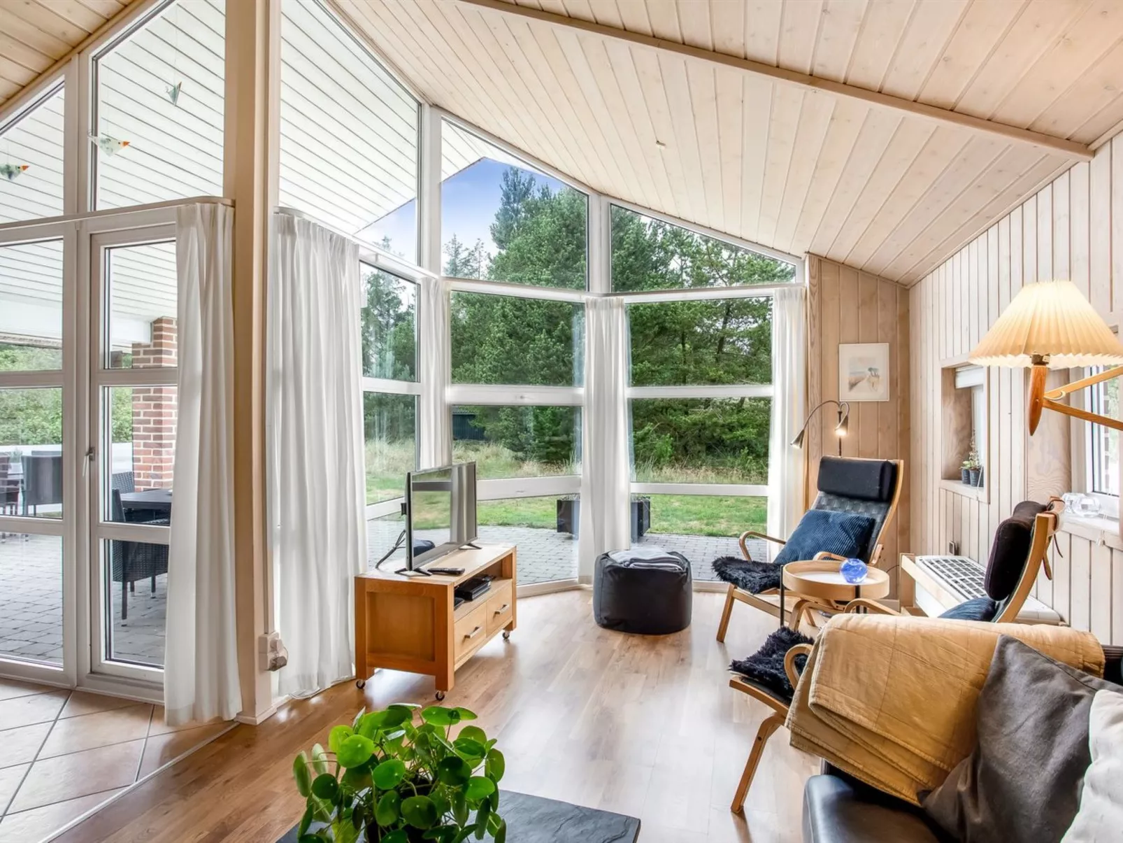 "Ronna" - 2.2km from the sea-Binnen