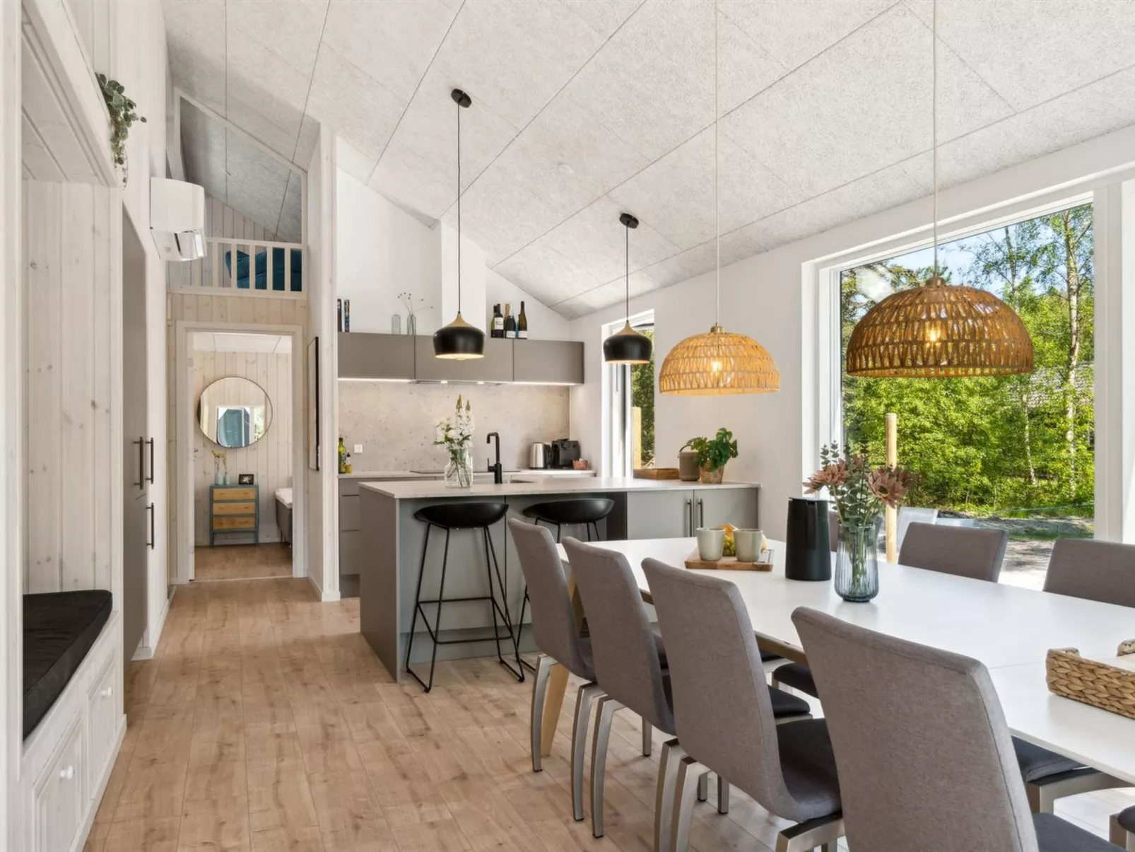 "Laina" - 250m from the sea-Binnen