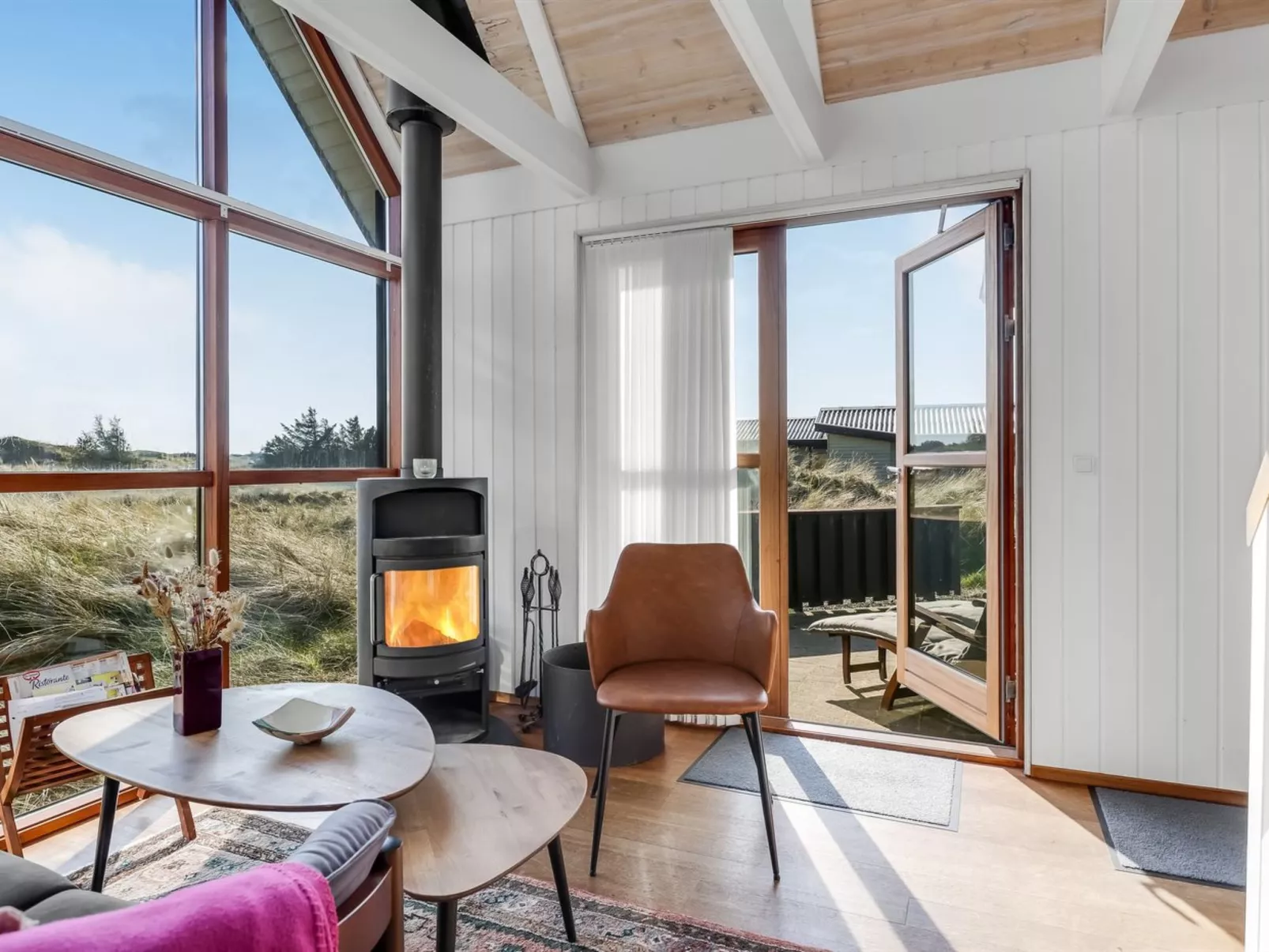 "Lilie" - 350m from the sea-Binnen